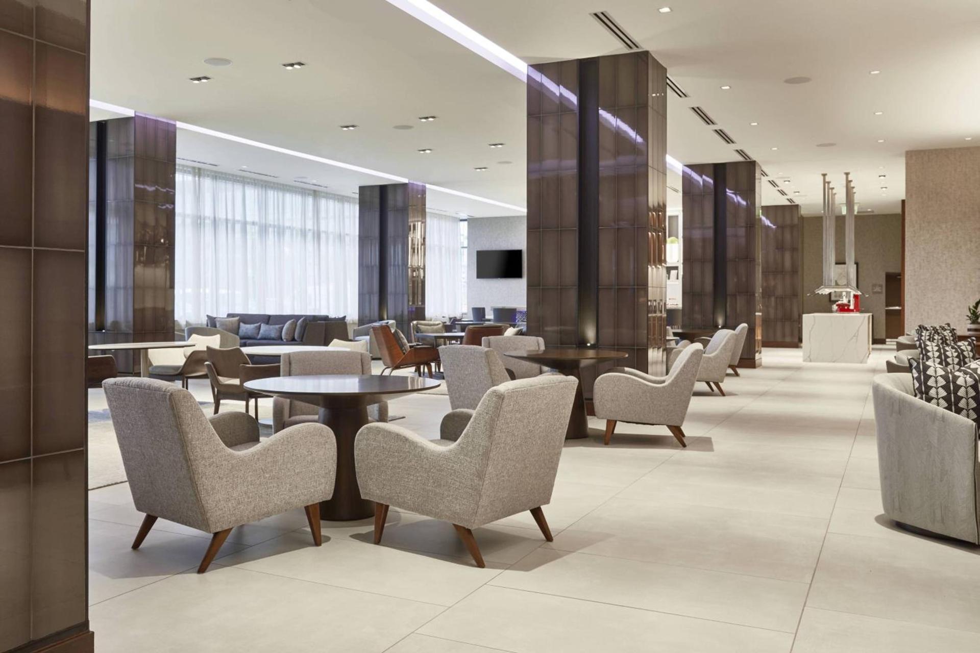 AC Hotel by Marriott Atlanta Airport Gateway photo 5