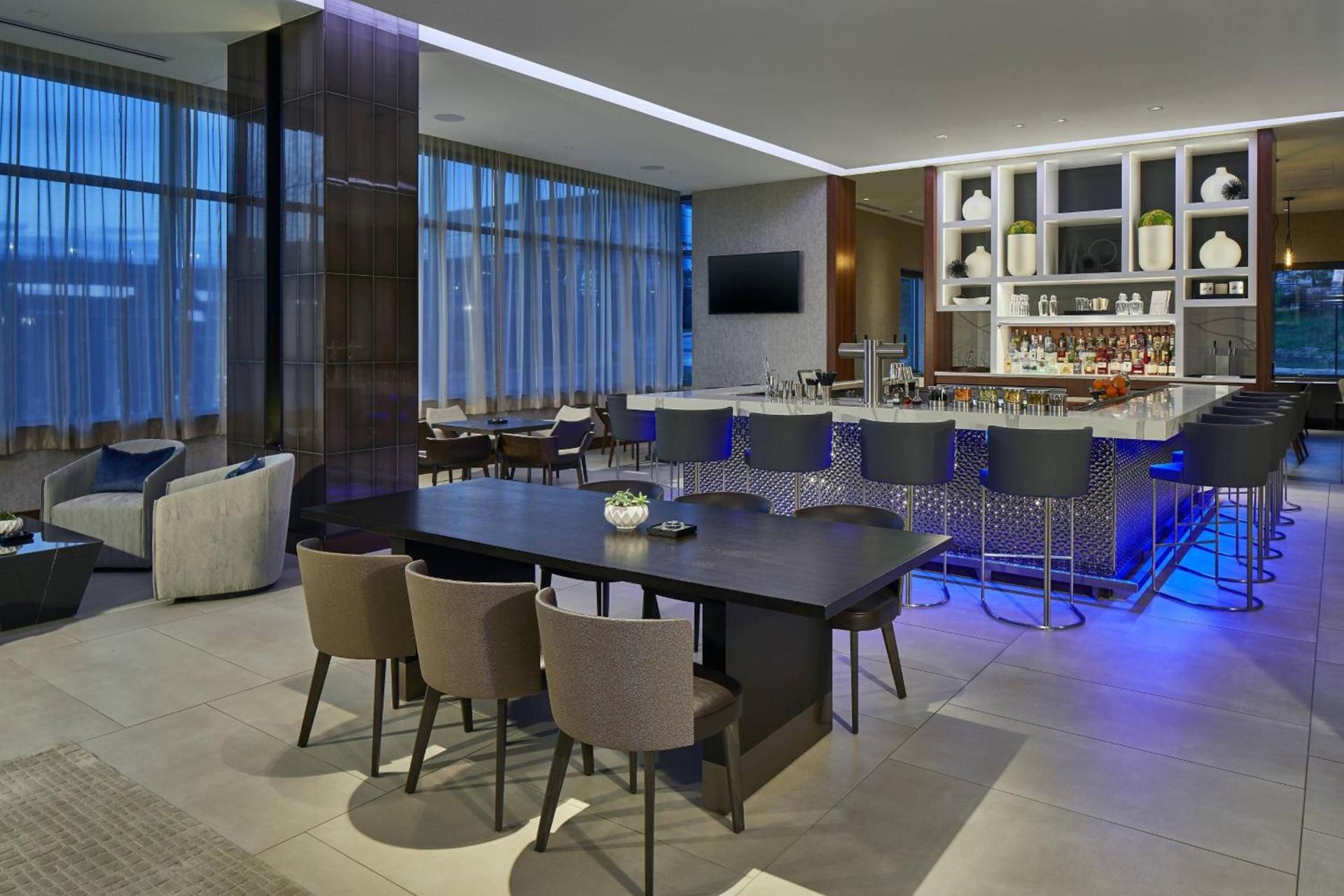 AC Hotel by Marriott Atlanta Airport Gateway photo 34