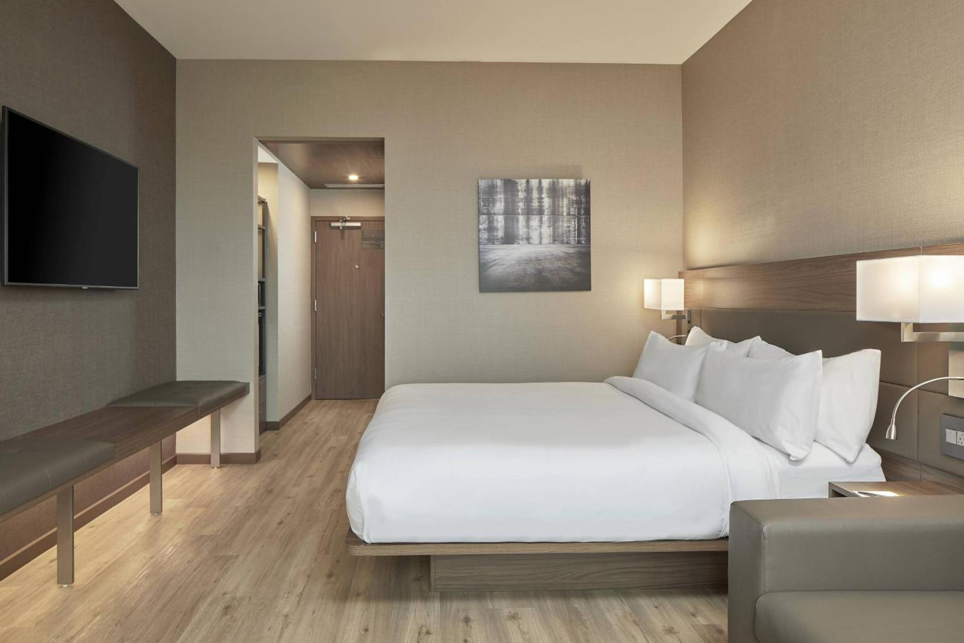 AC Hotel by Marriott Atlanta Airport Gateway photo 11