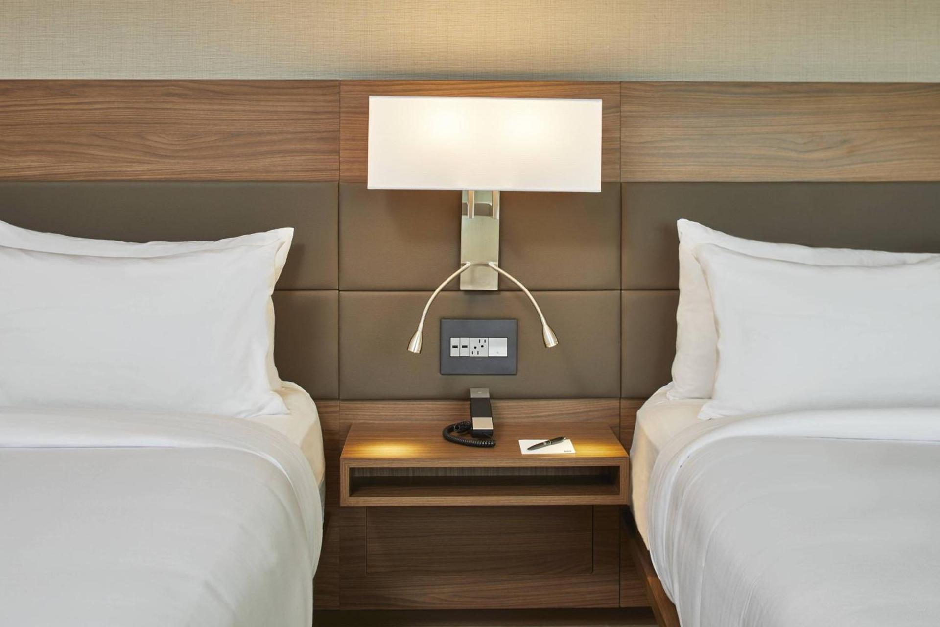 AC Hotel by Marriott Atlanta Airport Gateway photo 18