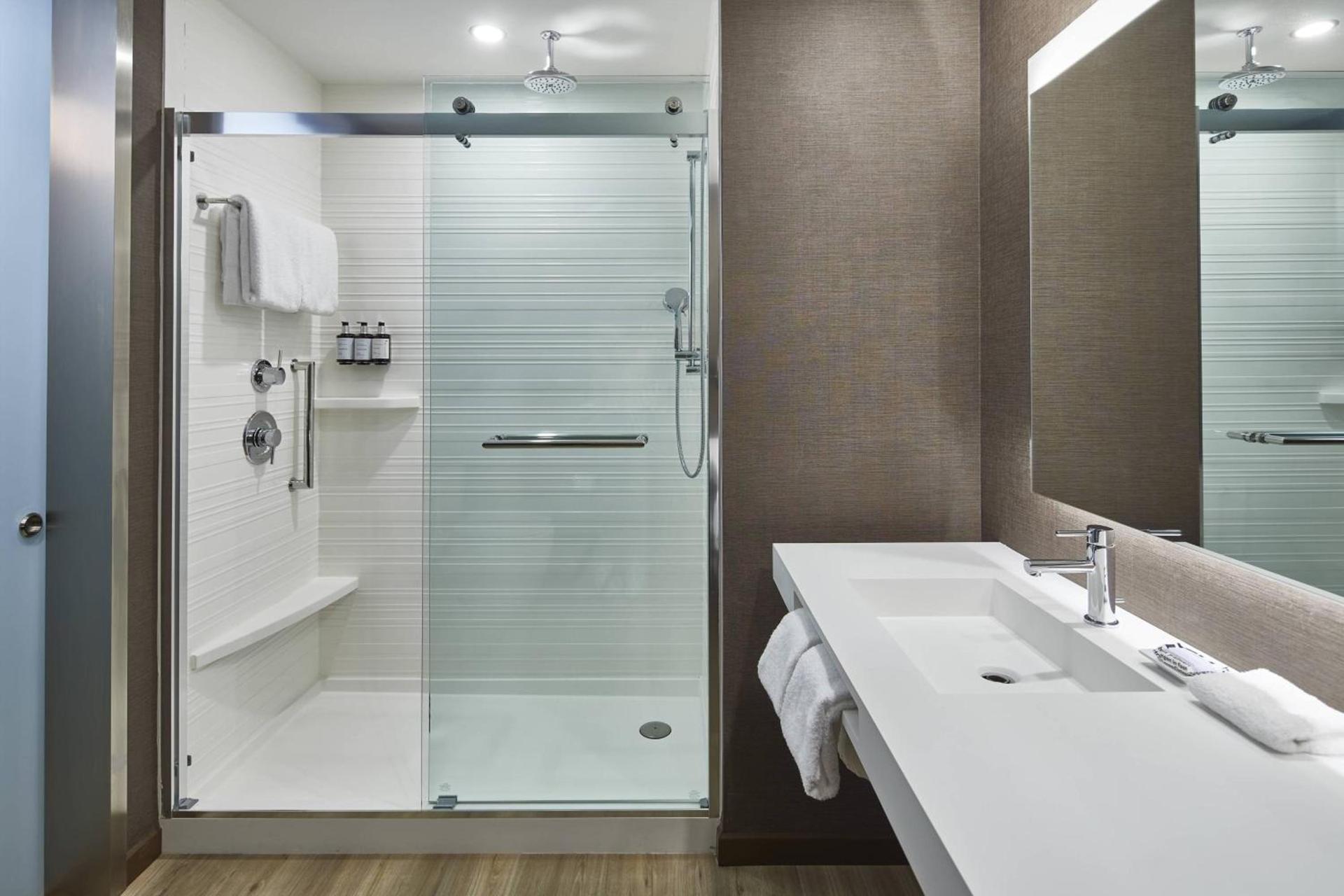 AC Hotel by Marriott Atlanta Airport Gateway photo 21