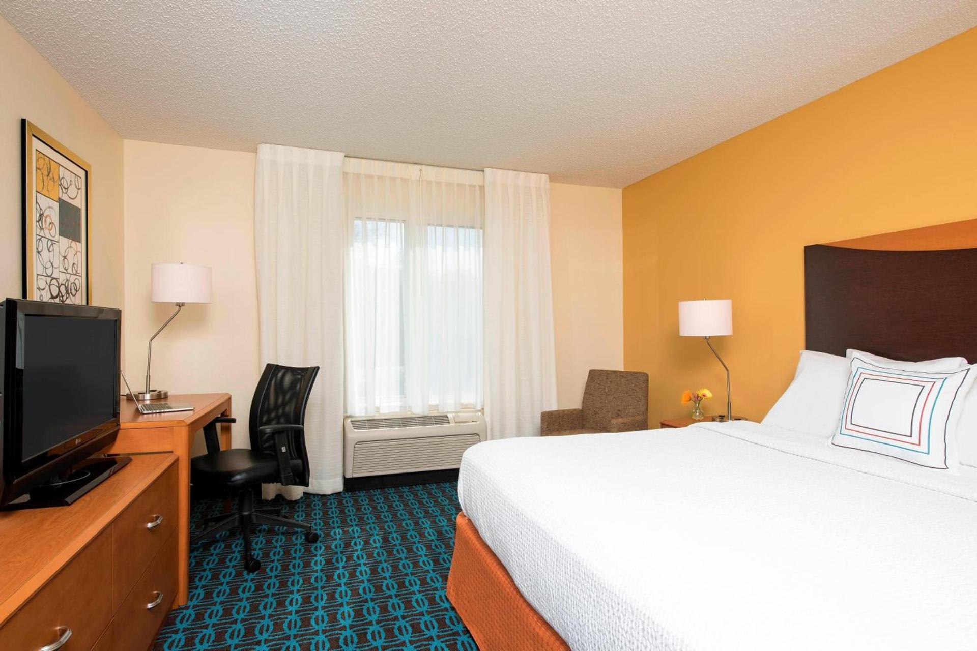 Fairfield Inn & Suites by Marriott Bloomington photo 9
