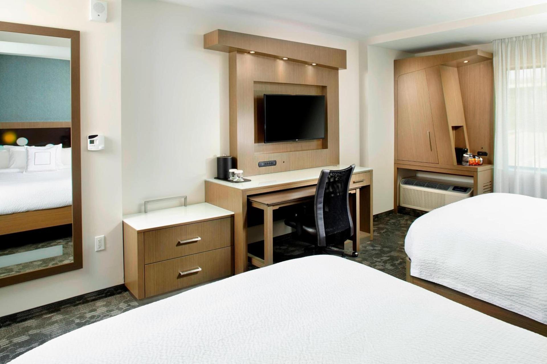 Courtyard by Marriott Akron Downtown photo 5