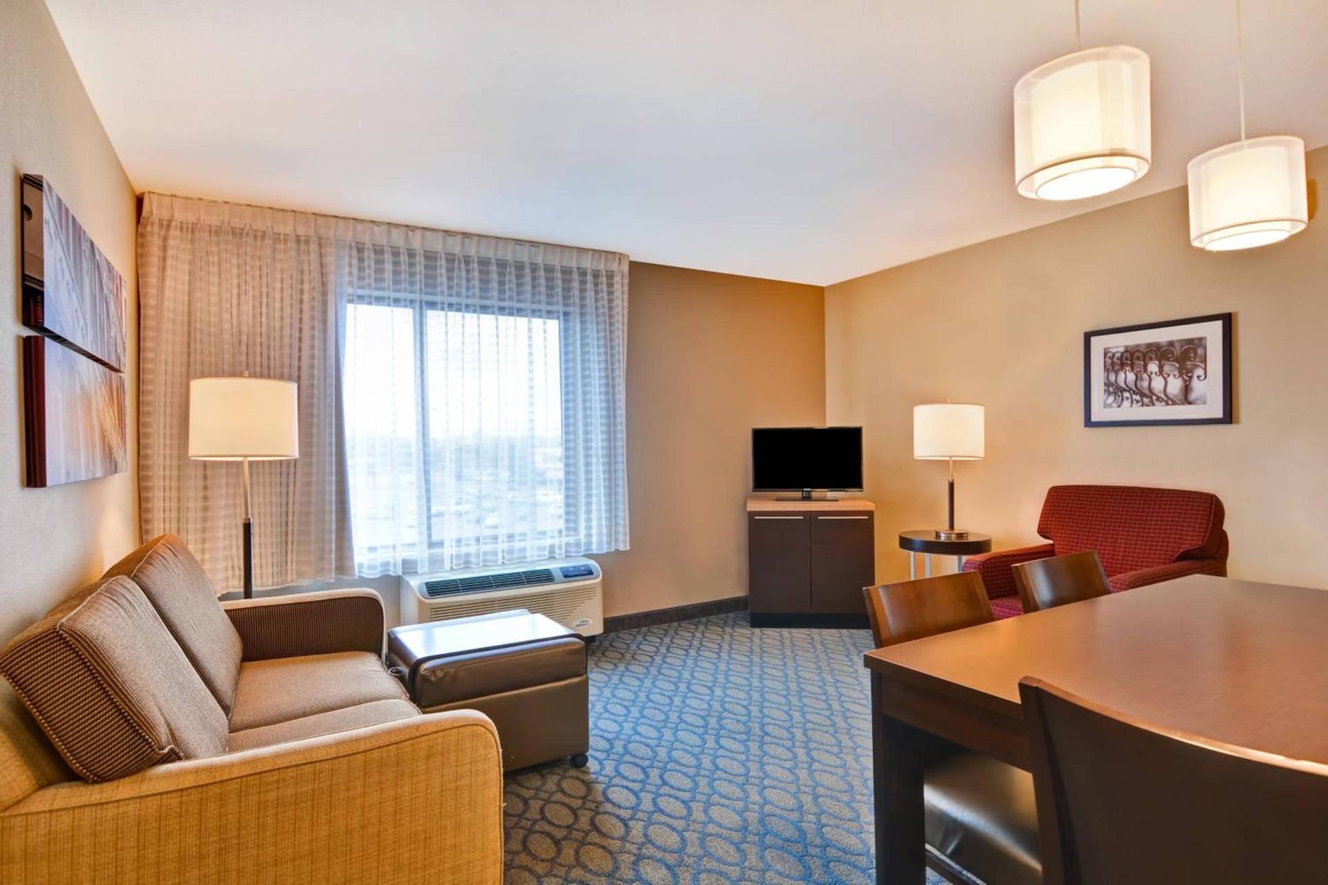 TownePlace Suites by Marriott Alexandria photo 20