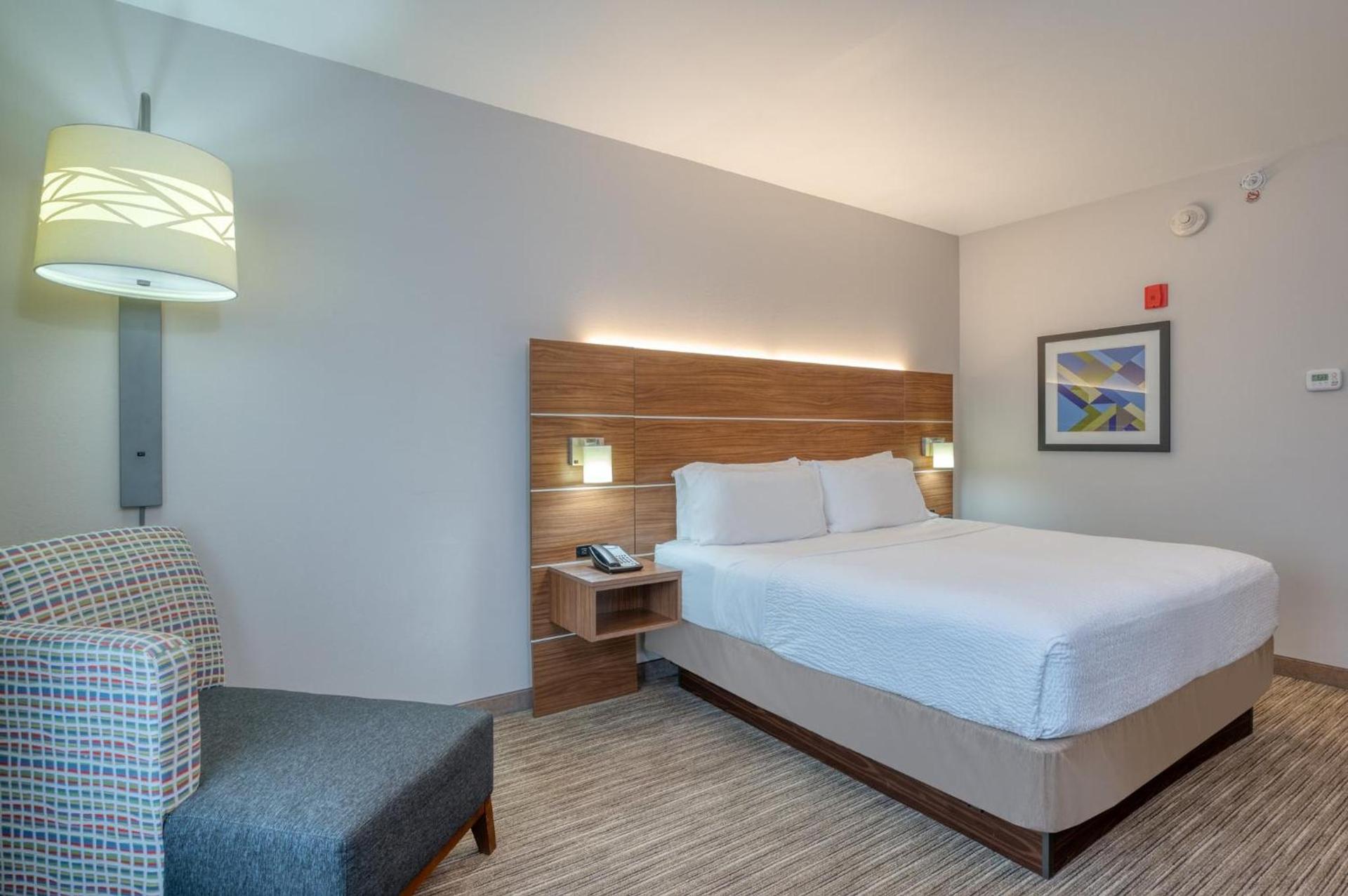 Holiday Inn Express Troy by IHG photo 41