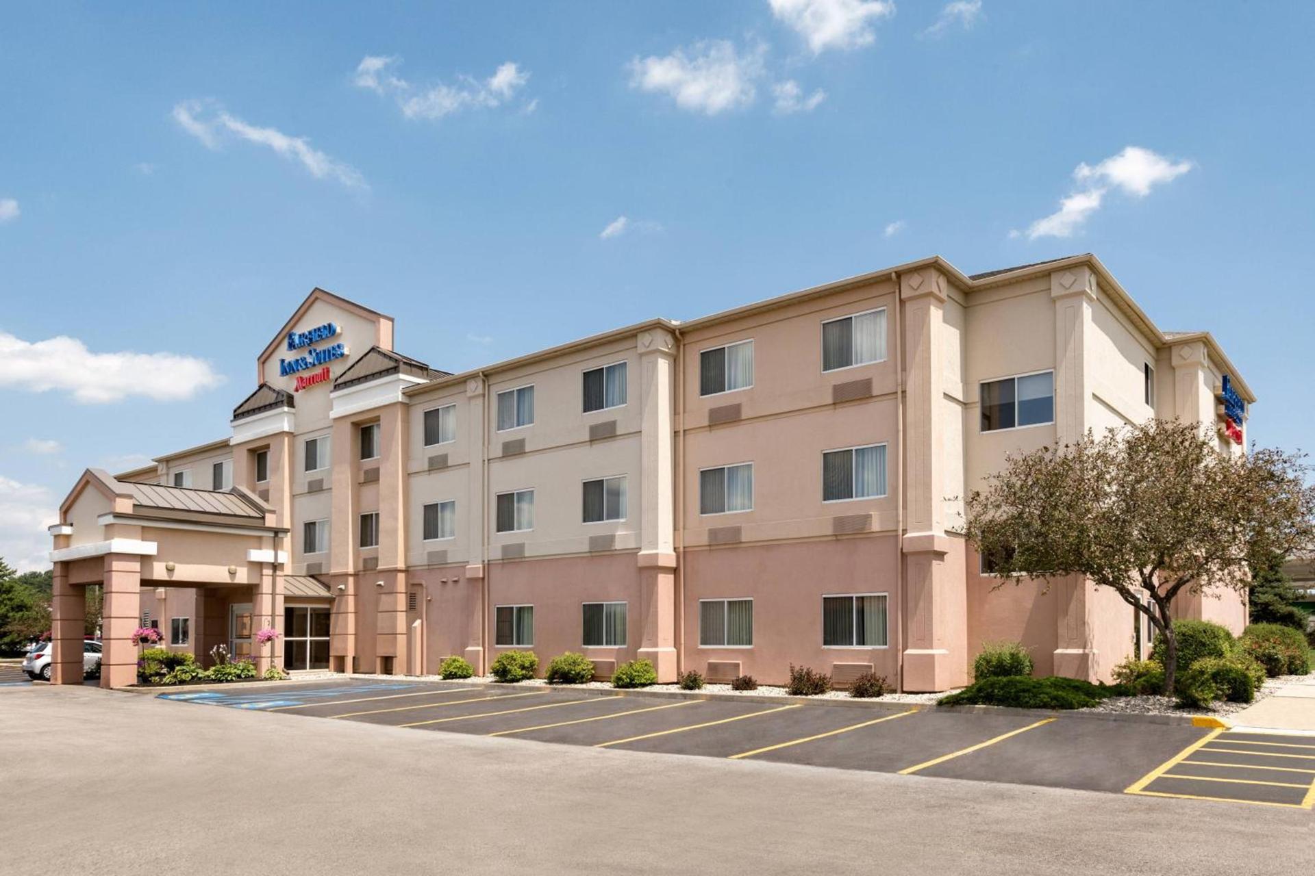 Fairfield Inn & Suites by Marriott Toledo Maumee photo 1