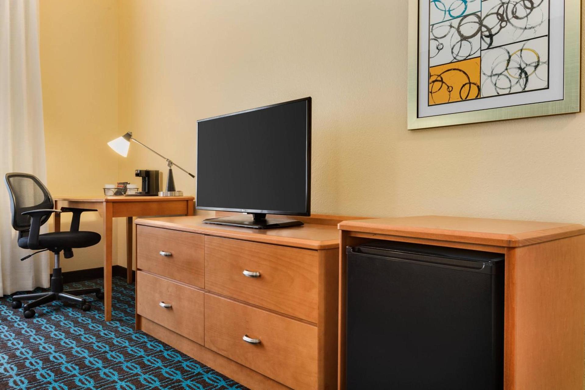 Fairfield Inn & Suites by Marriott Toledo Maumee photo 11