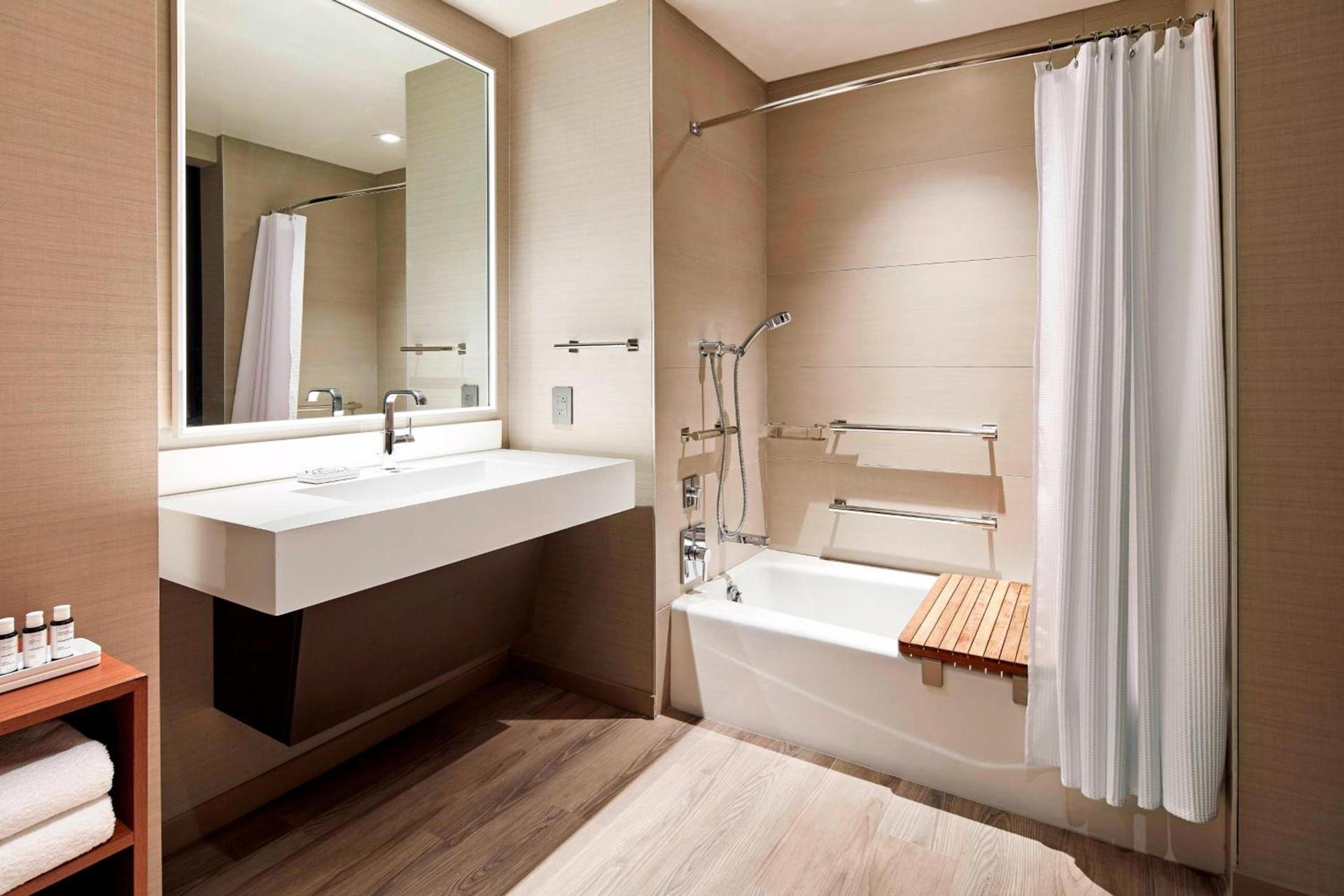 AC Hotel by Marriott Sunnyvale Cupertino photo 25