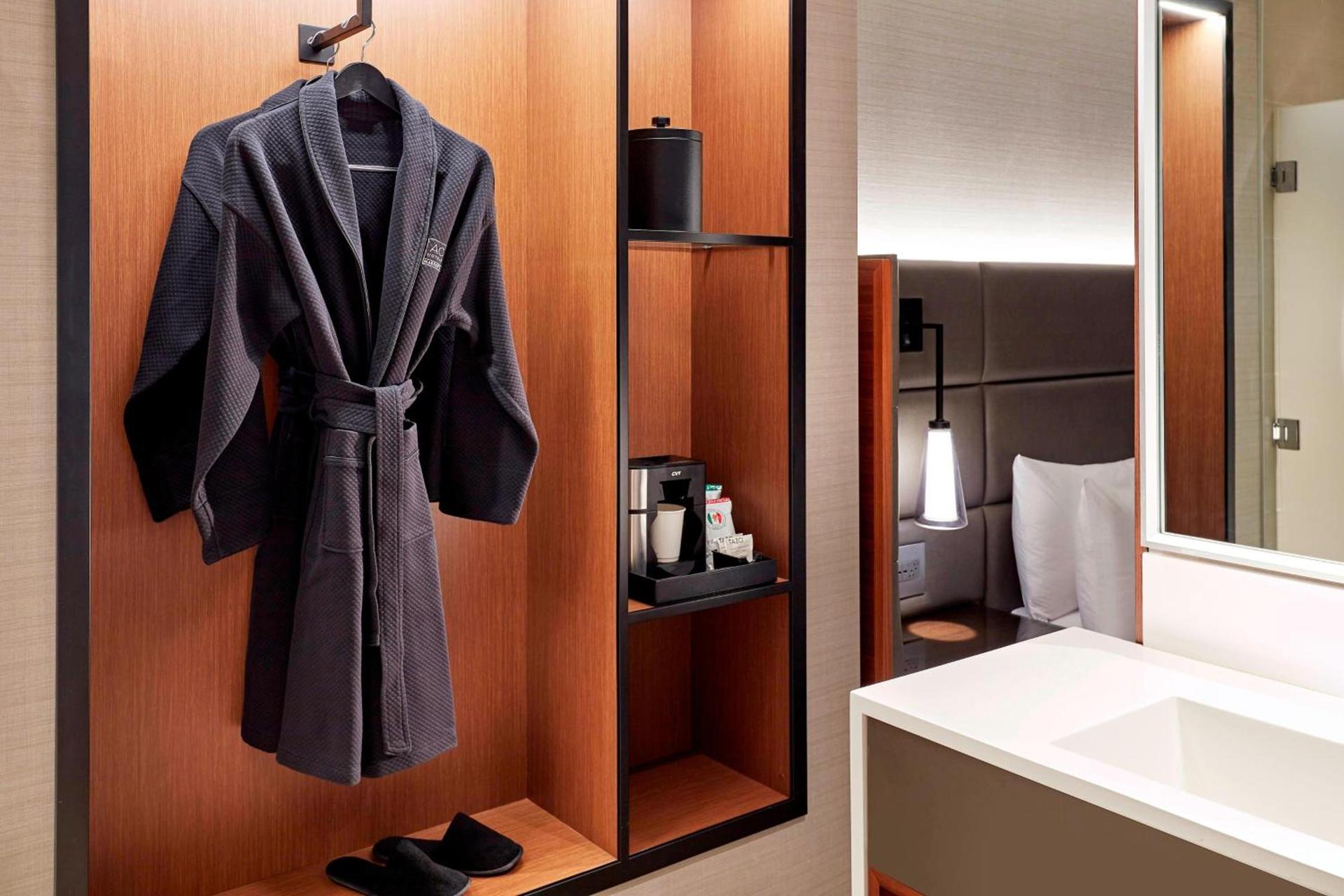 AC Hotel by Marriott Sunnyvale Cupertino photo 13