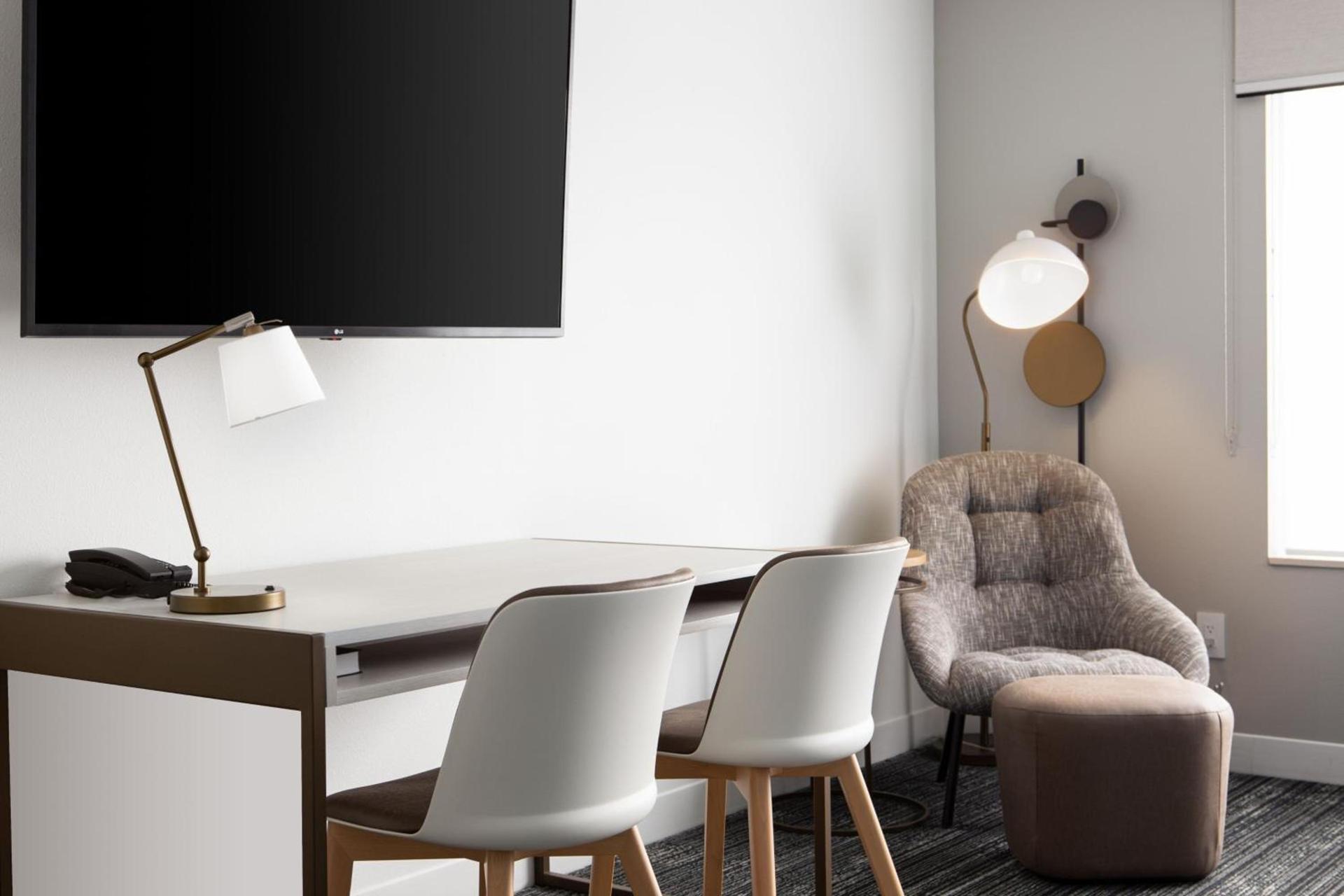 TownePlace Suites by Marriott Oconomowoc photo 16