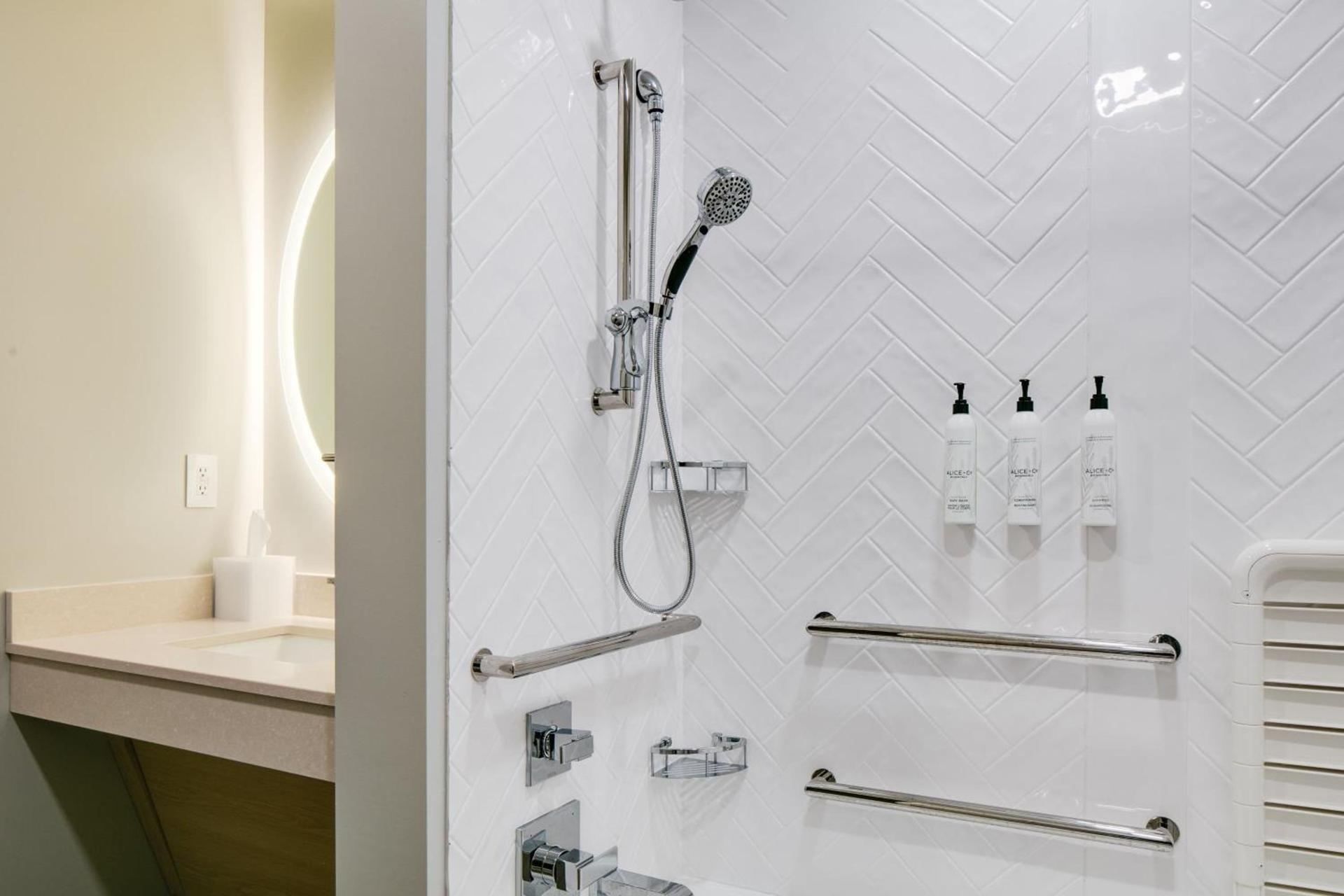 TownePlace Suites by Marriott Oconomowoc photo 20