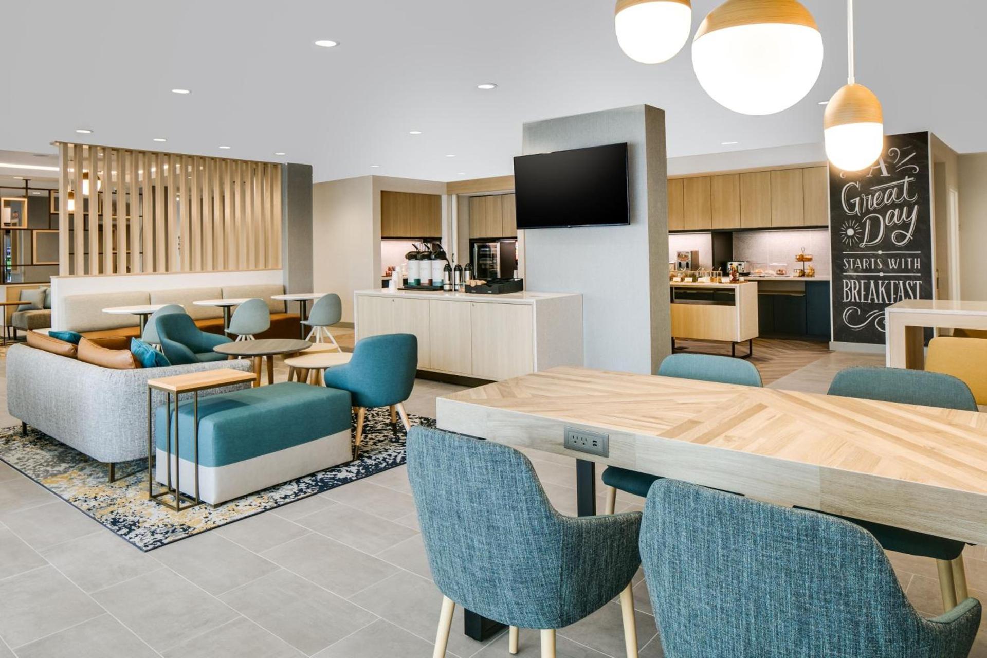 TownePlace Suites by Marriott Oconomowoc photo 25