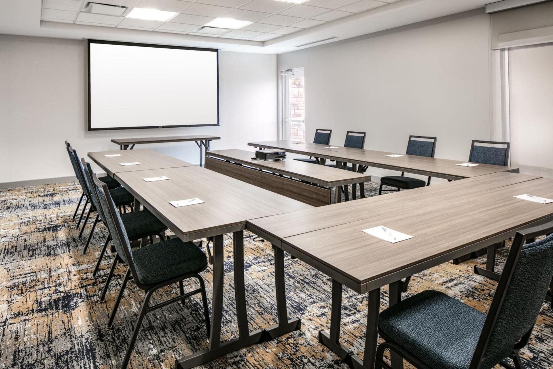 TownePlace Suites by Marriott Oconomowoc photo 30