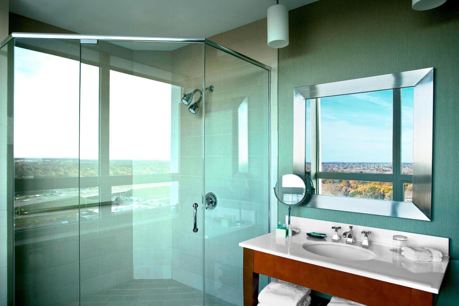 The Westin Chicago North Shore photo 40