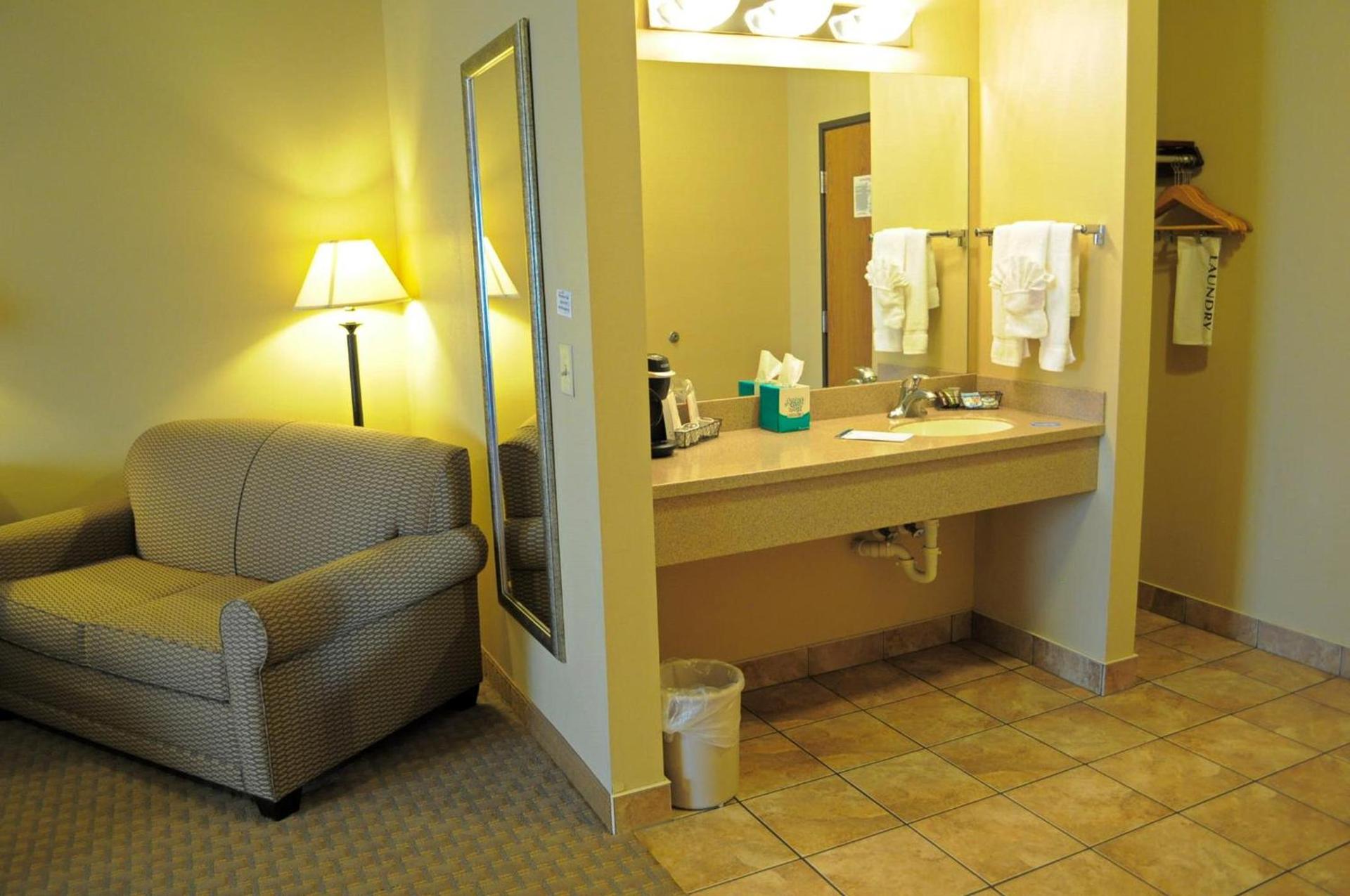 Corporate East Hotel photo 30