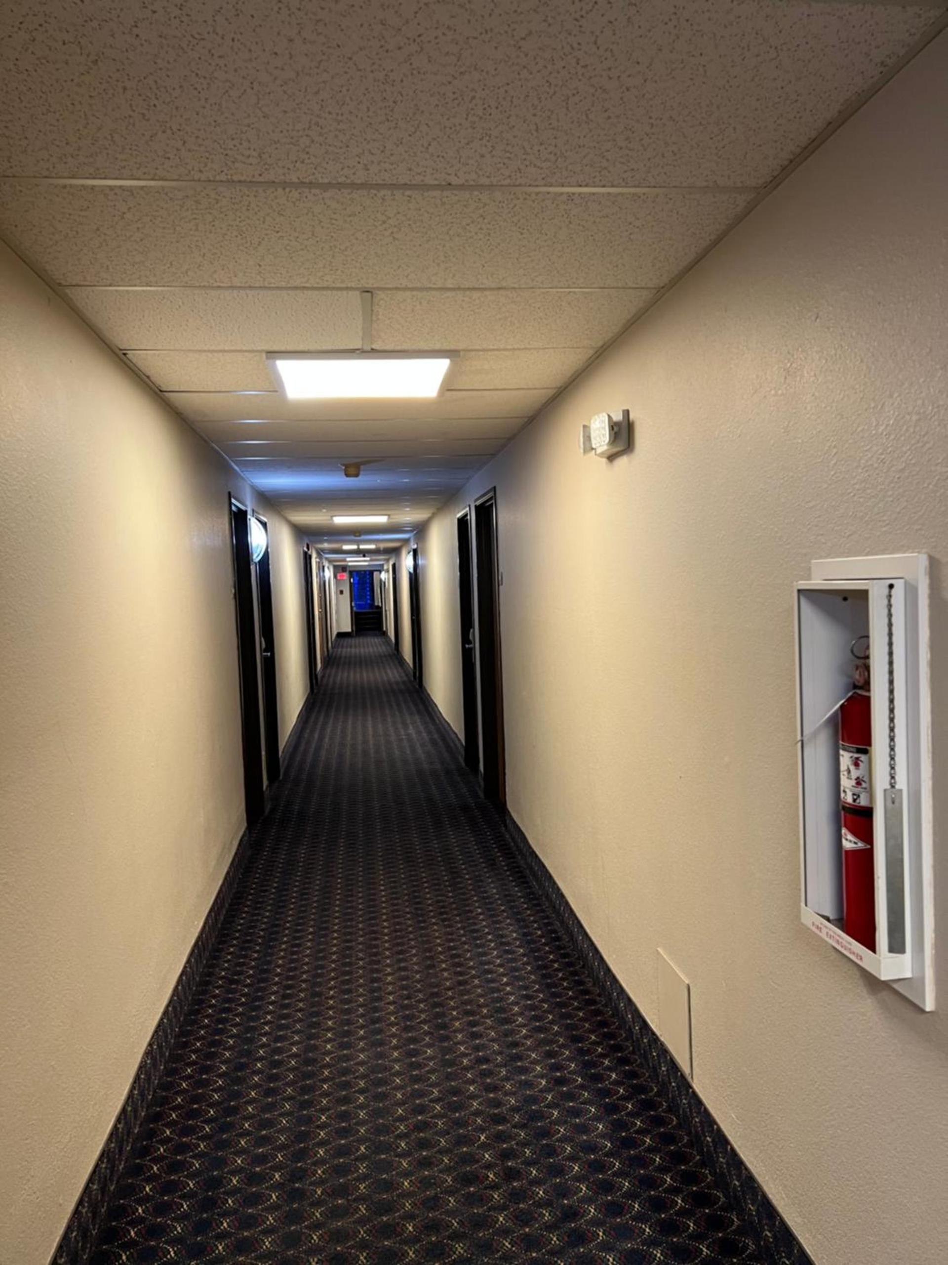 Raceway inn photo 6