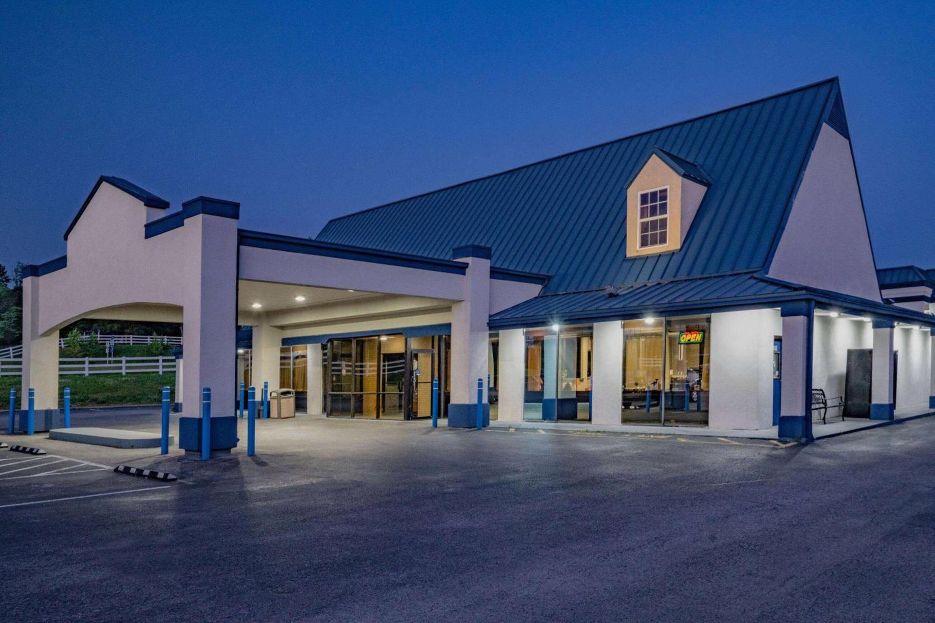 Rodeway Inn Owensboro South photo 3