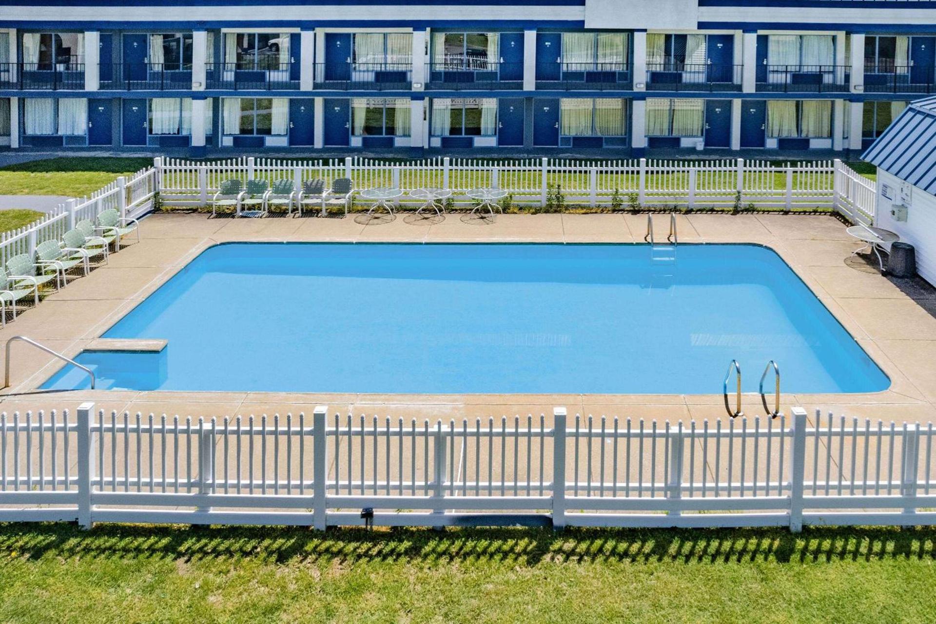 Rodeway Inn Owensboro South photo 6