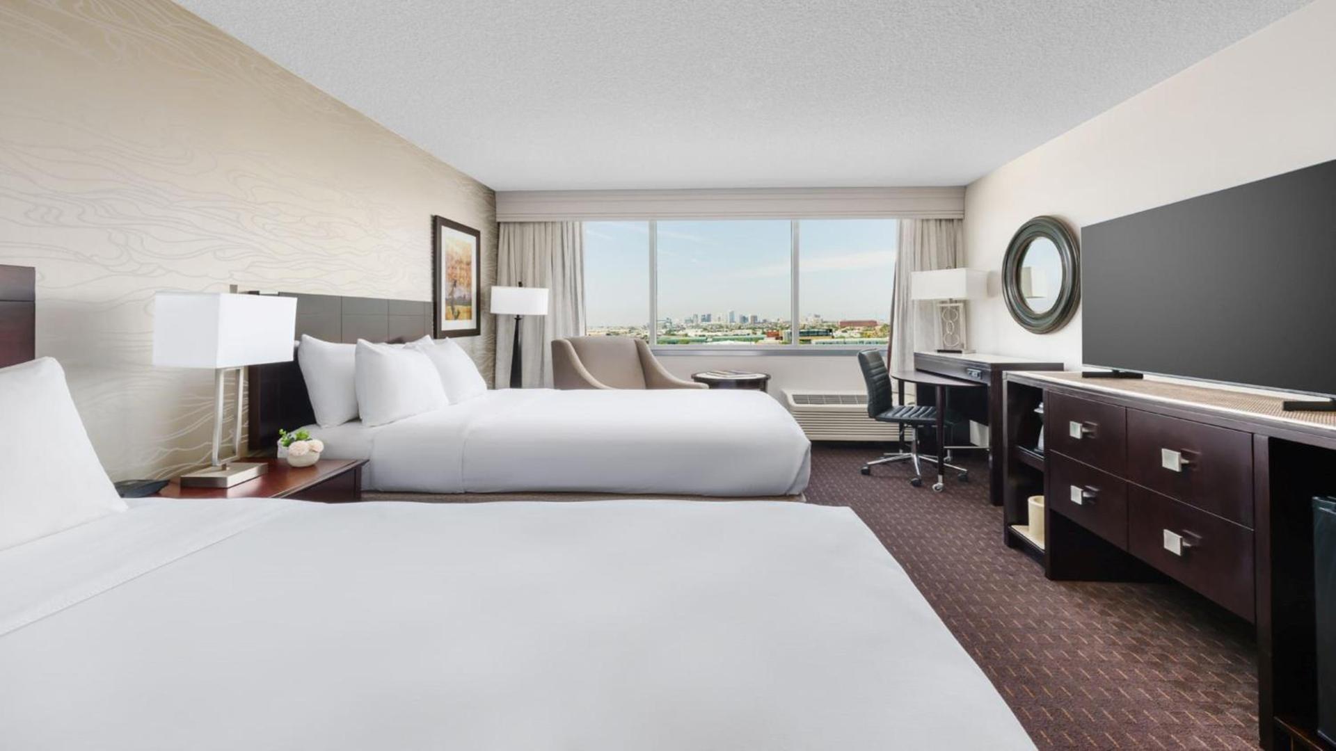 Crowne Plaza Phoenix Airport - PHX by IHG photo 58