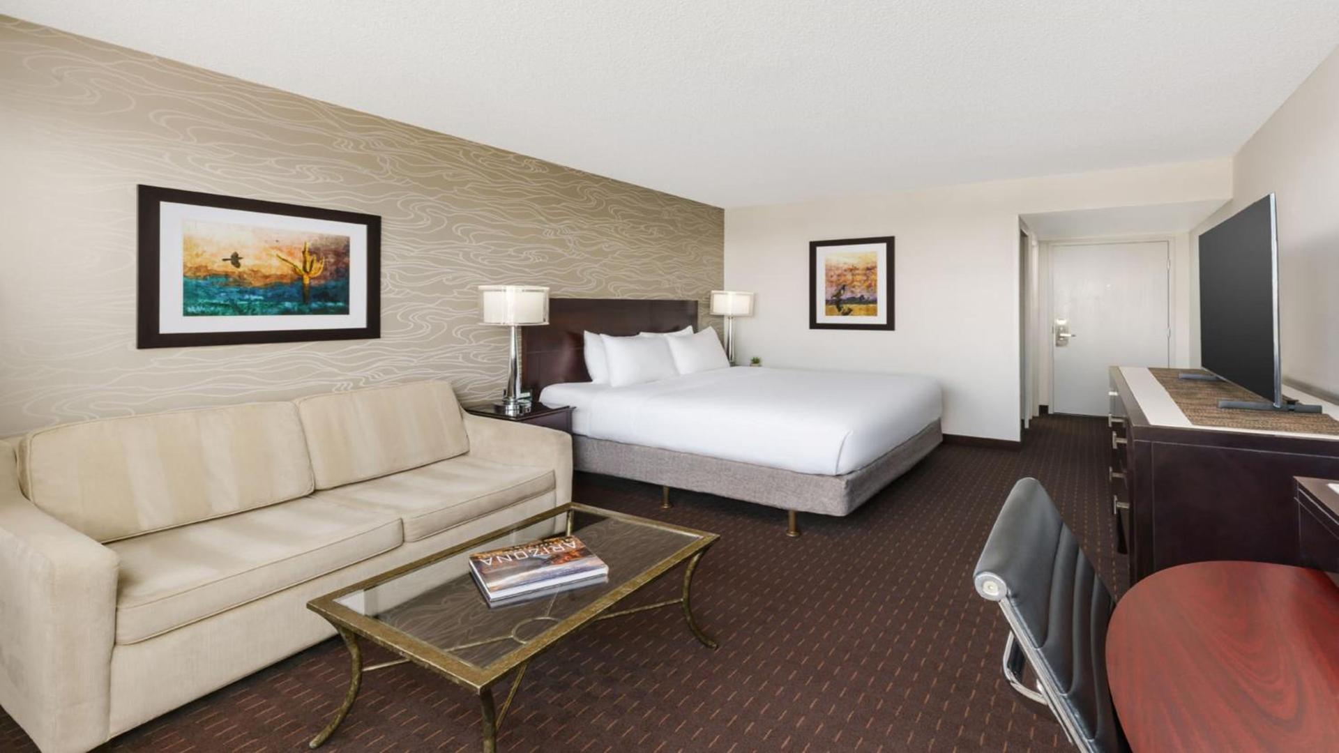 Crowne Plaza Phoenix Airport - PHX by IHG photo 44