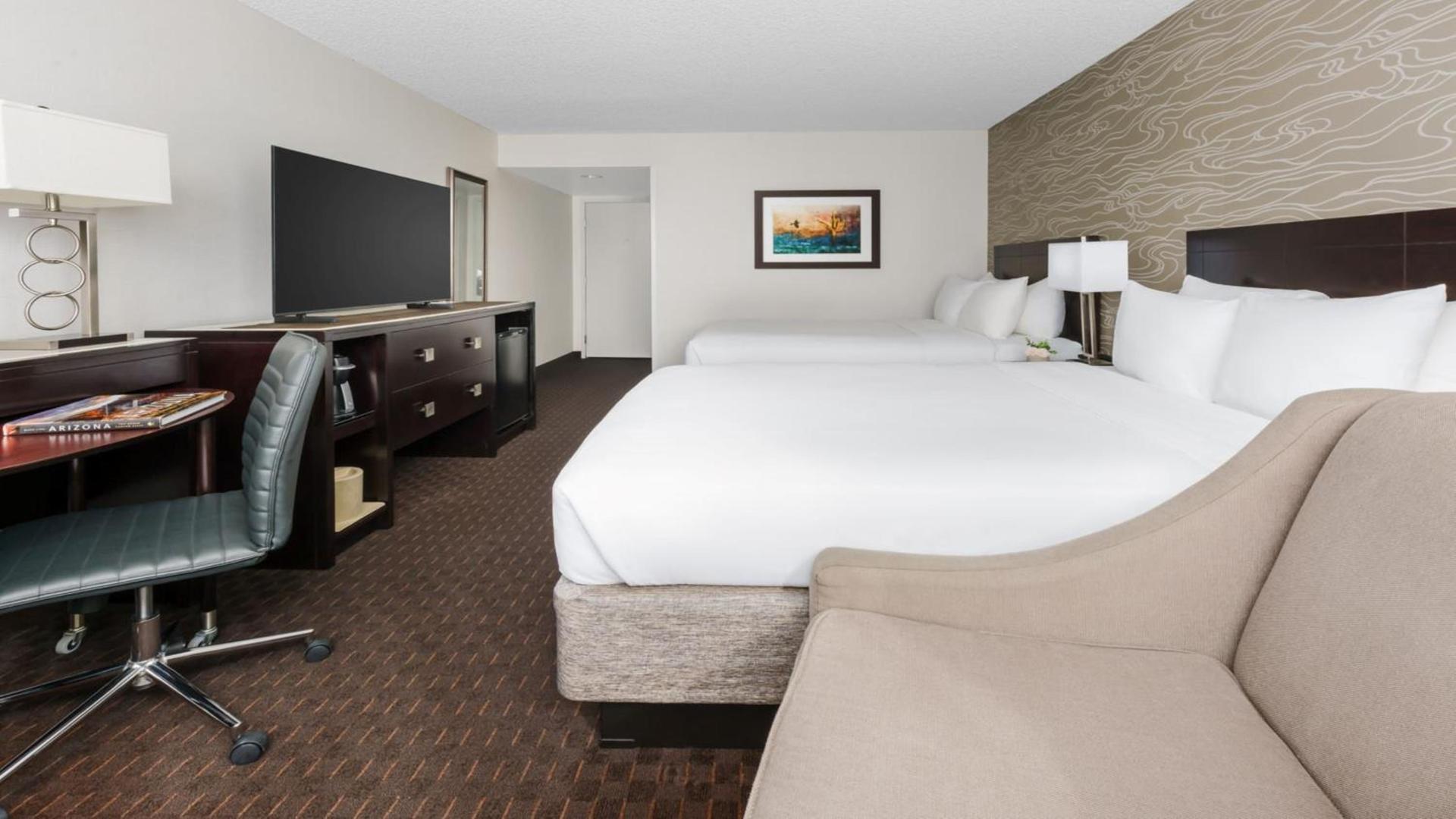 Crowne Plaza Phoenix Airport - PHX by IHG photo 43