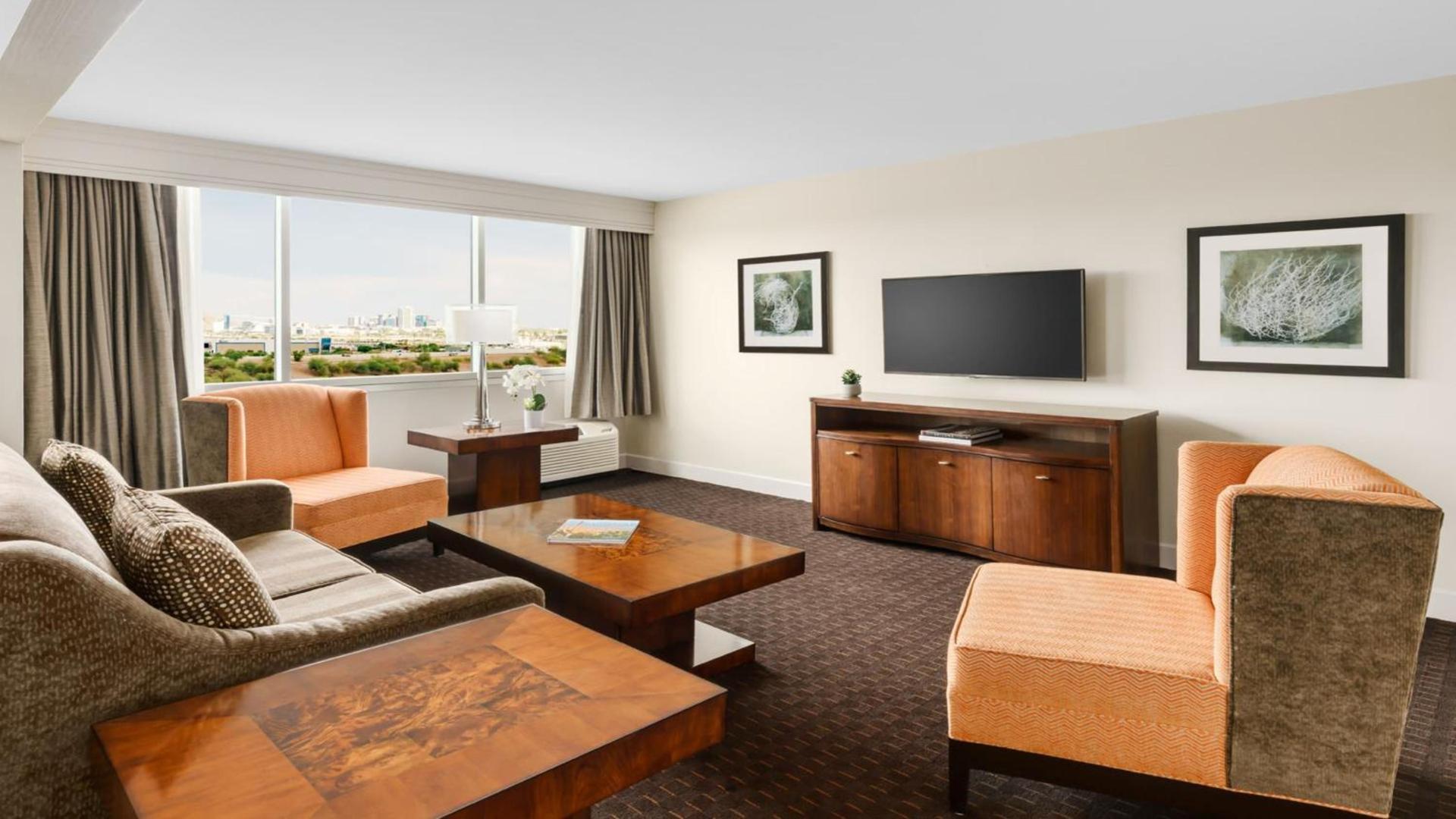 Crowne Plaza Phoenix Airport - PHX by IHG photo 57