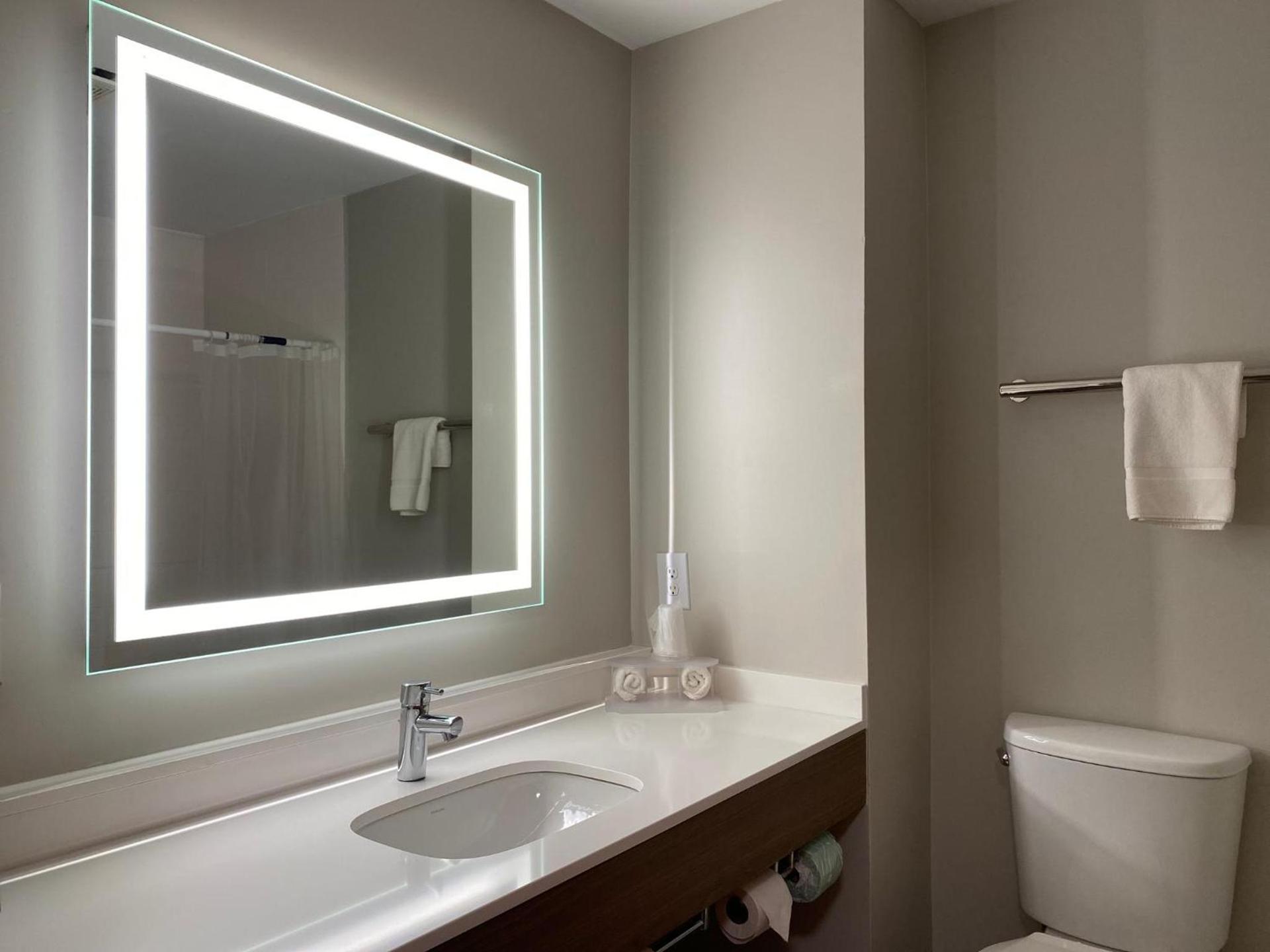 Holiday Inn Express Plymouth by IHG photo 37