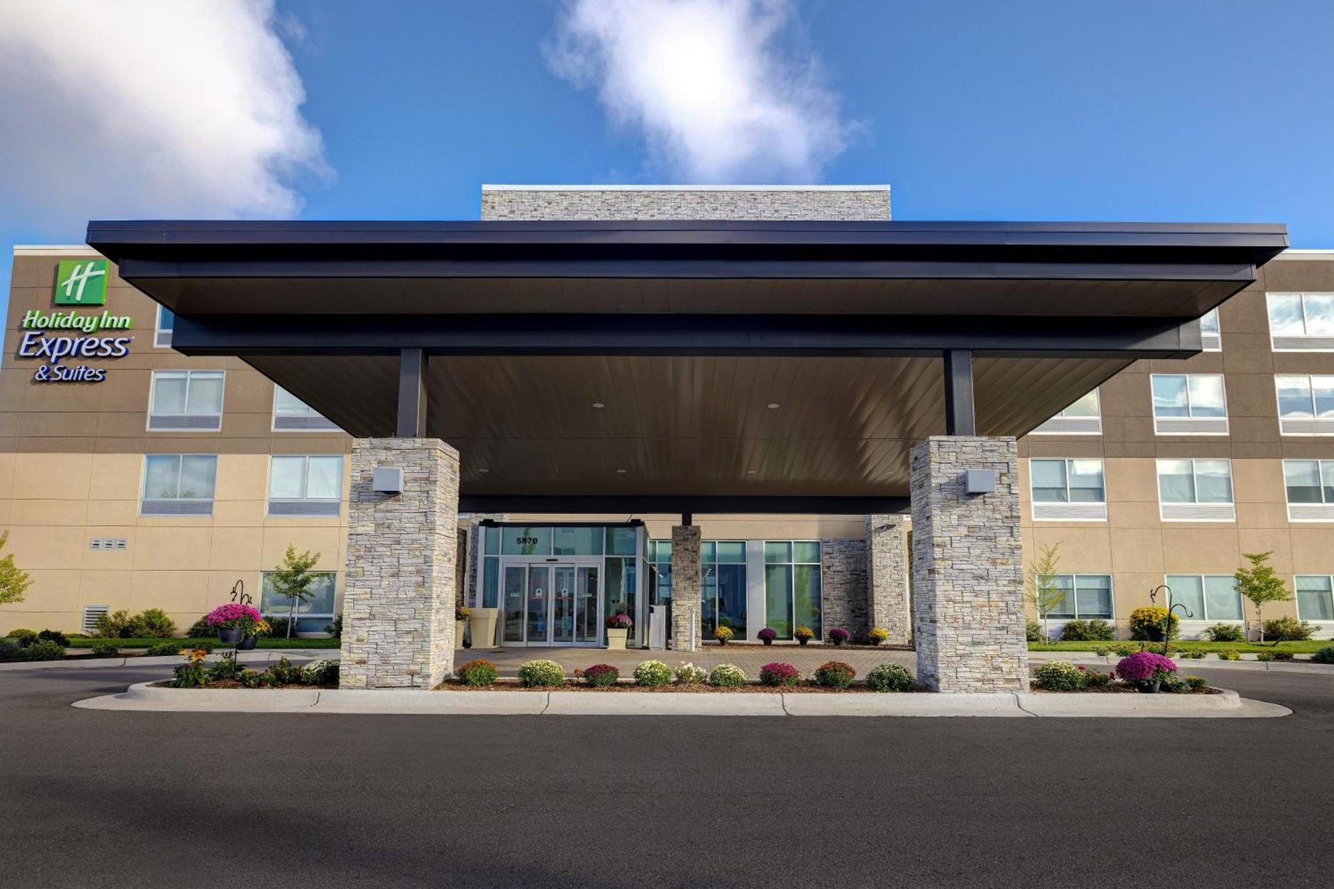 Holiday Inn Express & Suites - Brighton by IHG photo 39
