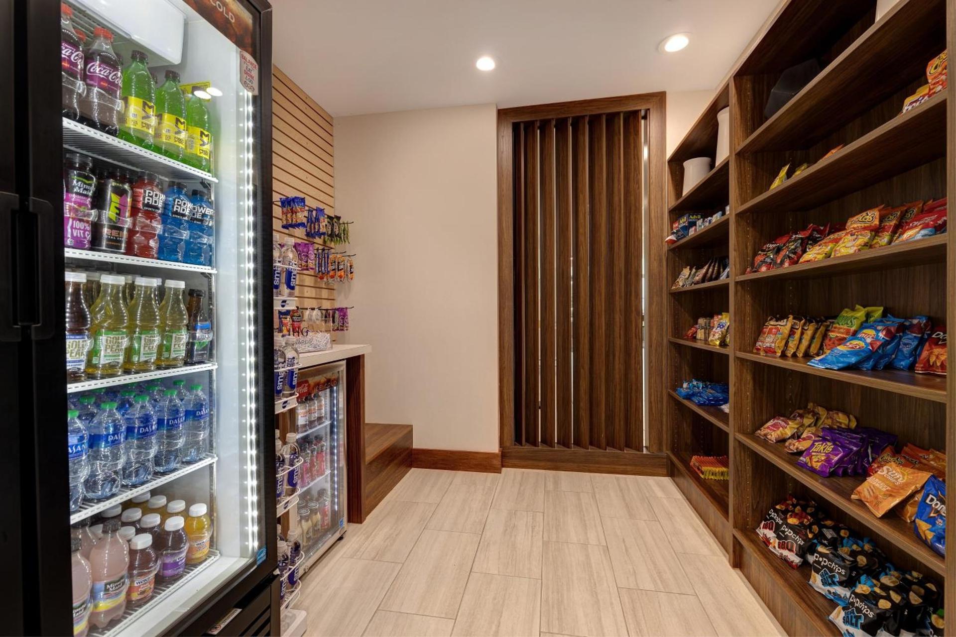 Holiday Inn Express & Suites - Brighton by IHG photo 21