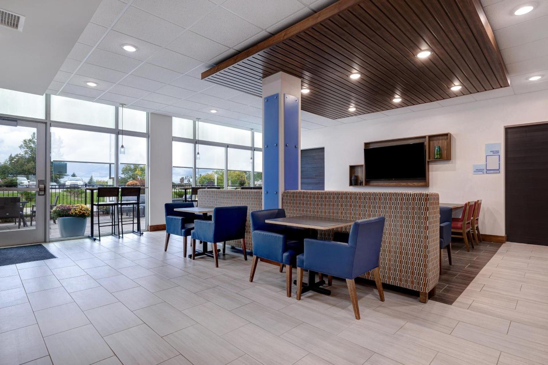 Holiday Inn Express & Suites - Brighton by IHG photo 22