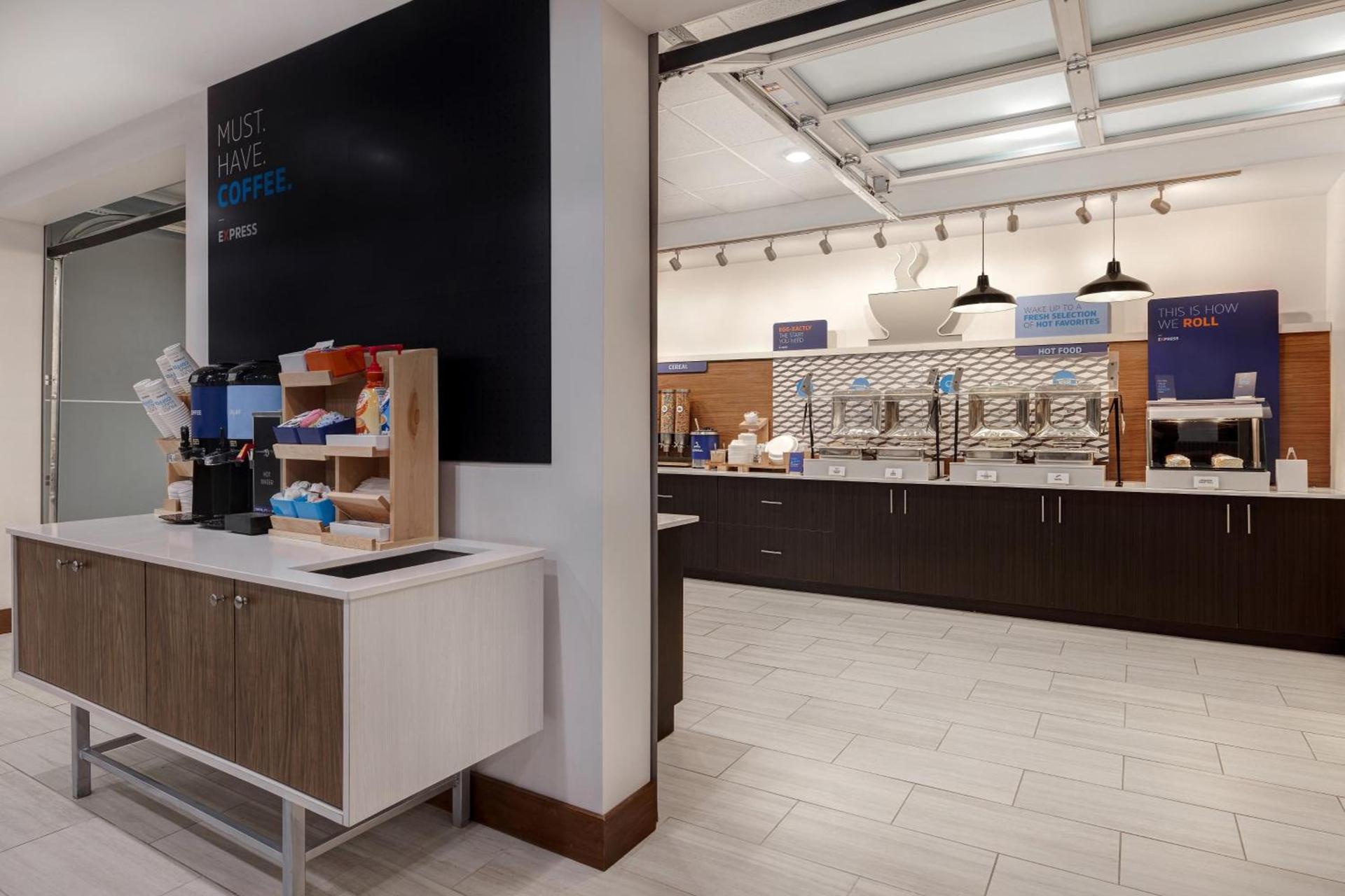 Holiday Inn Express & Suites - Brighton by IHG photo 61