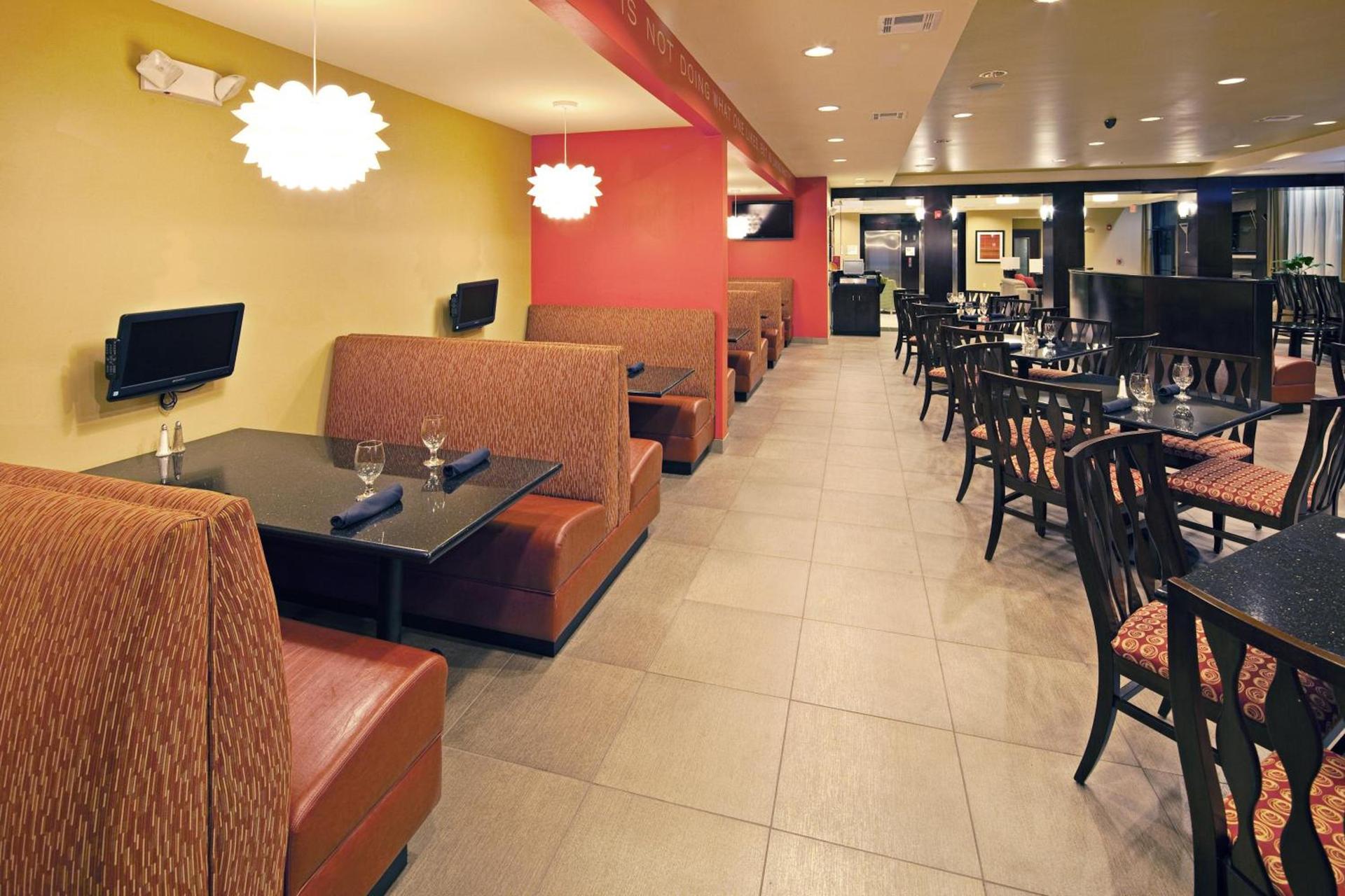 Holiday Inn Mobile Airport by IHG photo 85