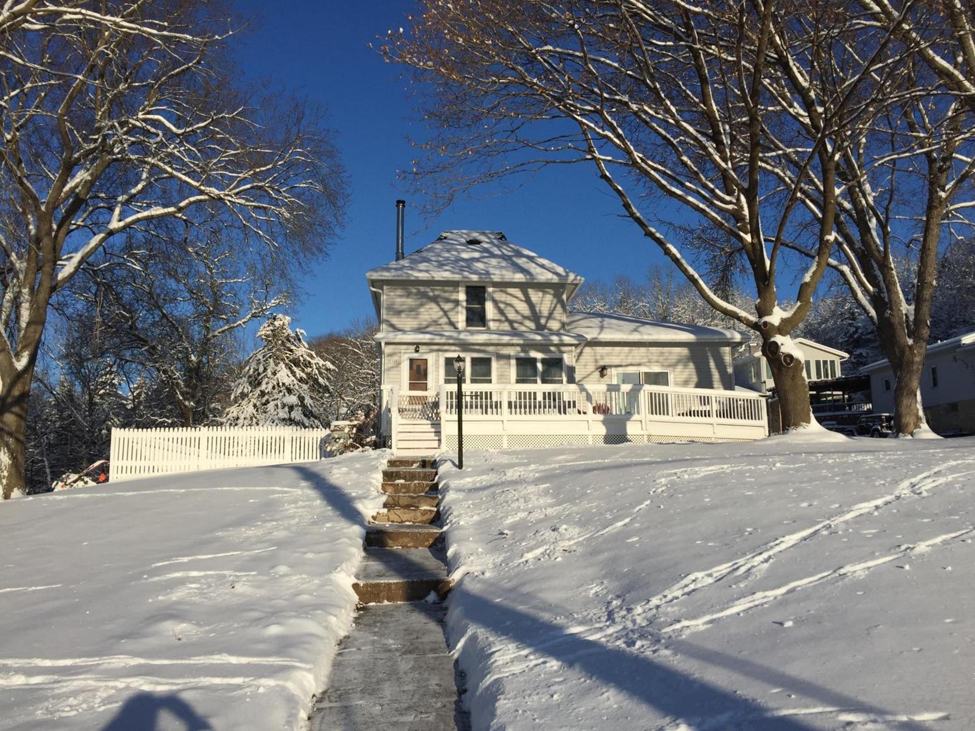 Little Bluff Inn photo 23