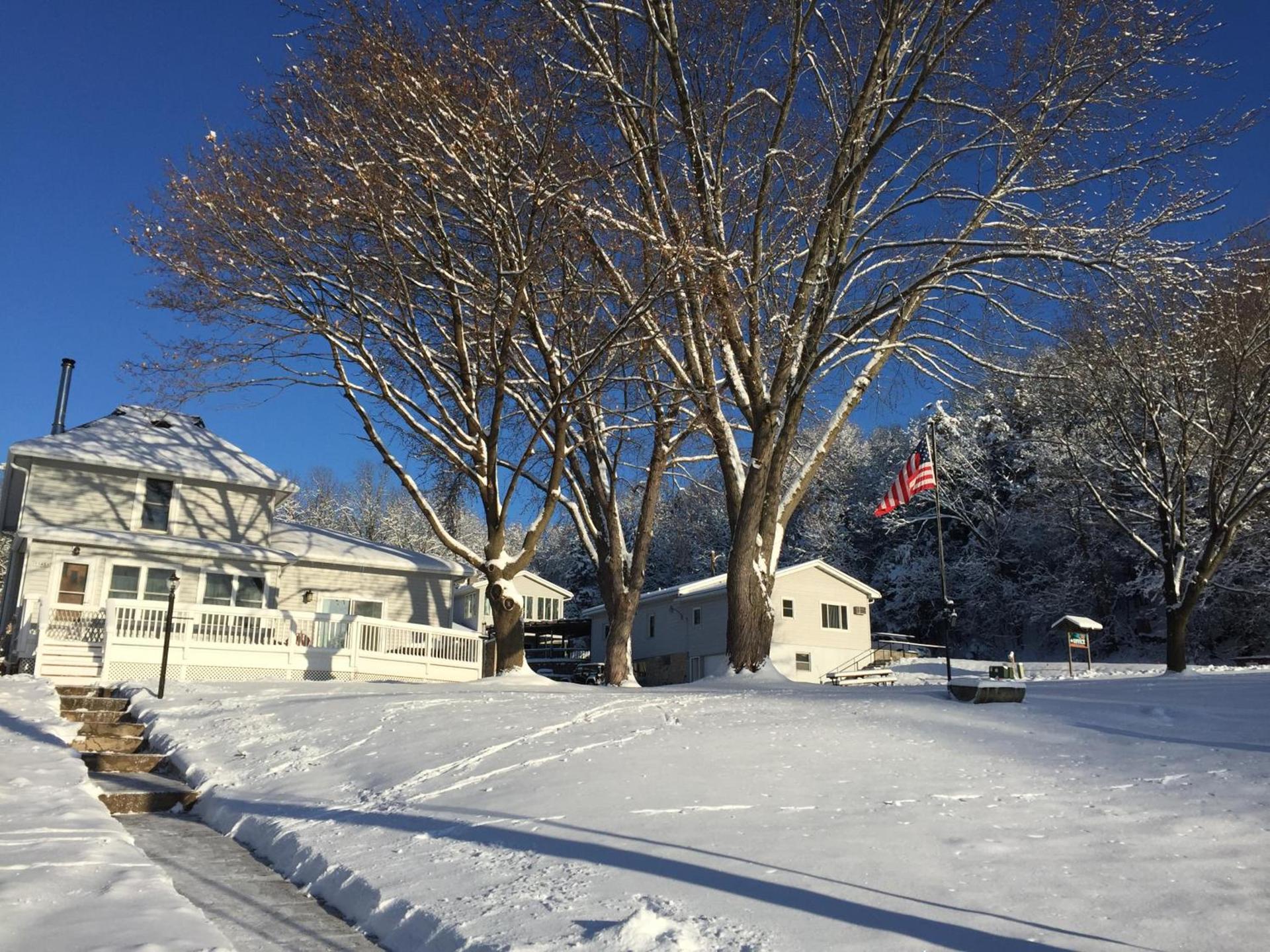 Little Bluff Inn photo 22