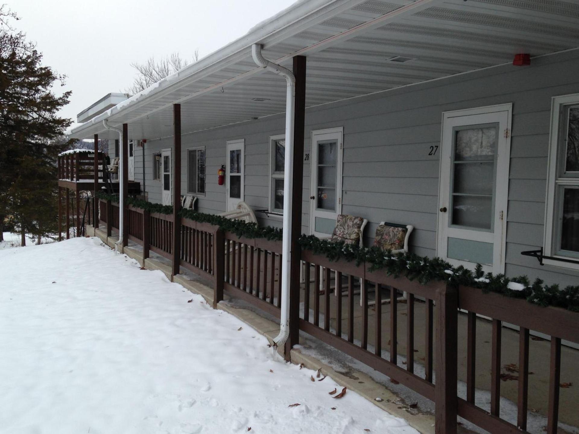 Little Bluff Inn photo 26
