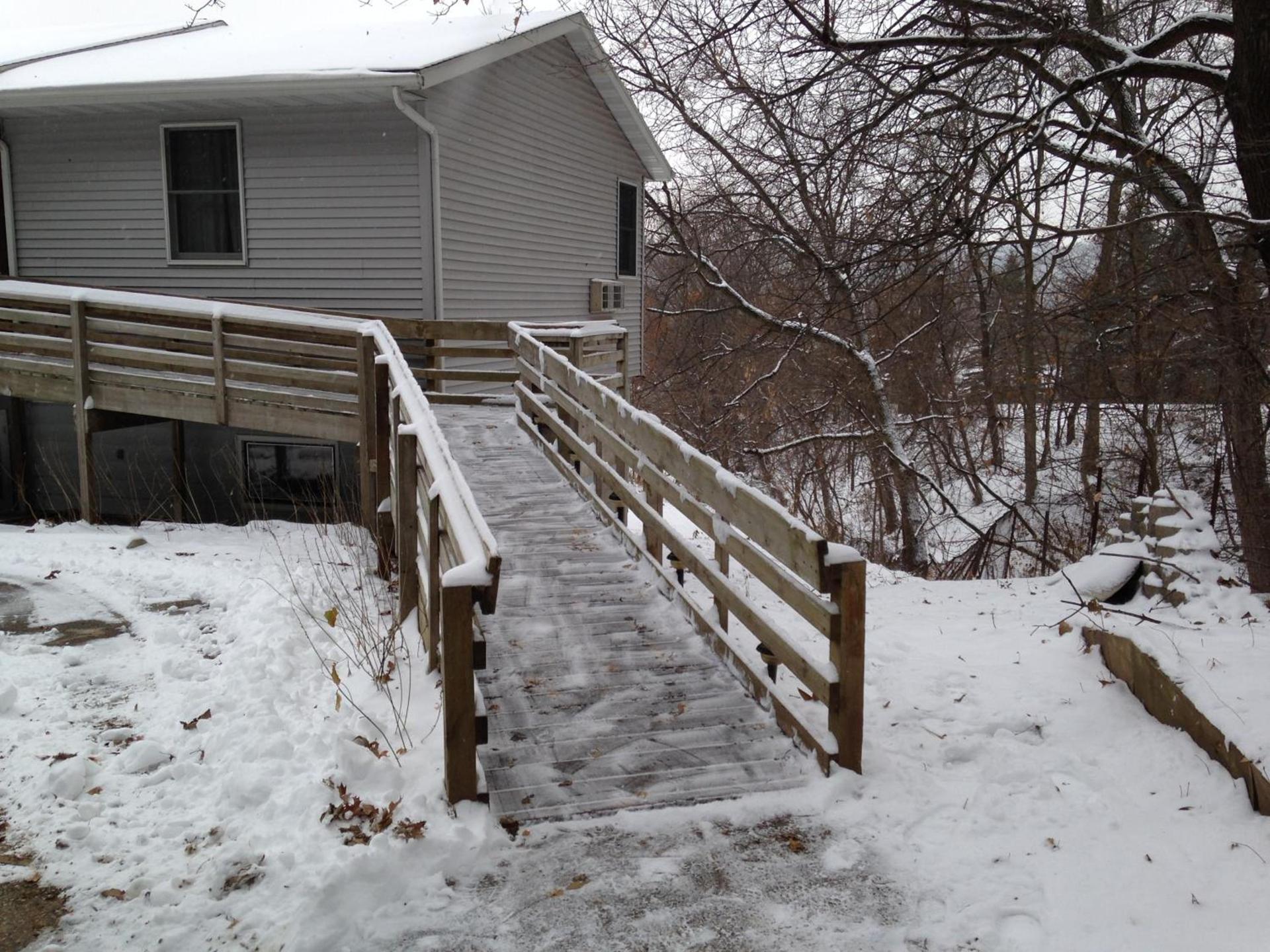 Little Bluff Inn photo 31