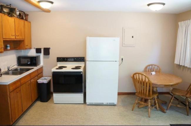 Little Bluff Inn photo 35