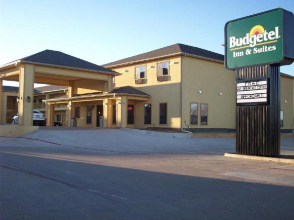 Budgetel Inn and Suites photo 1