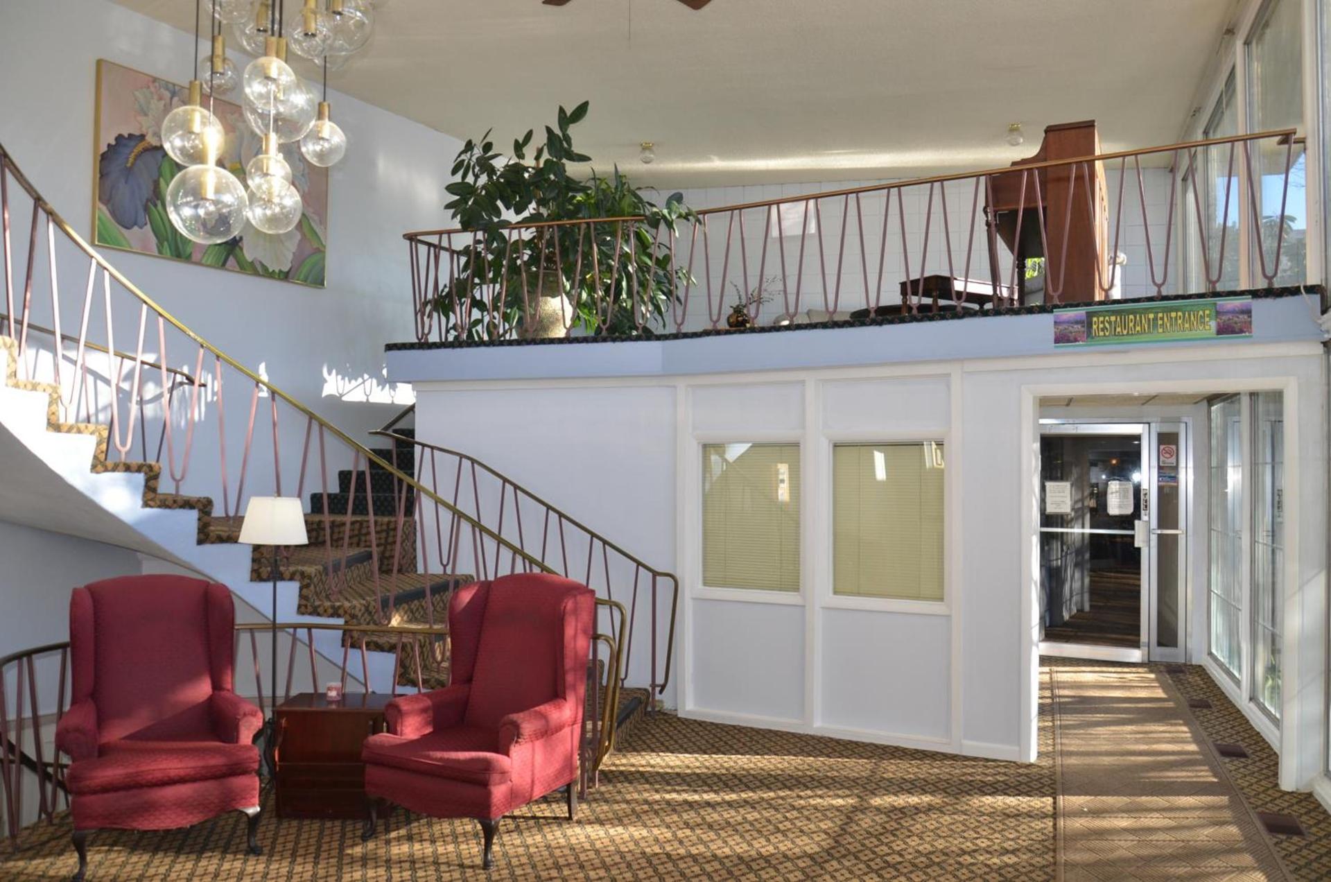 Red Carpet Inn & Suites Ebensburg photo 18