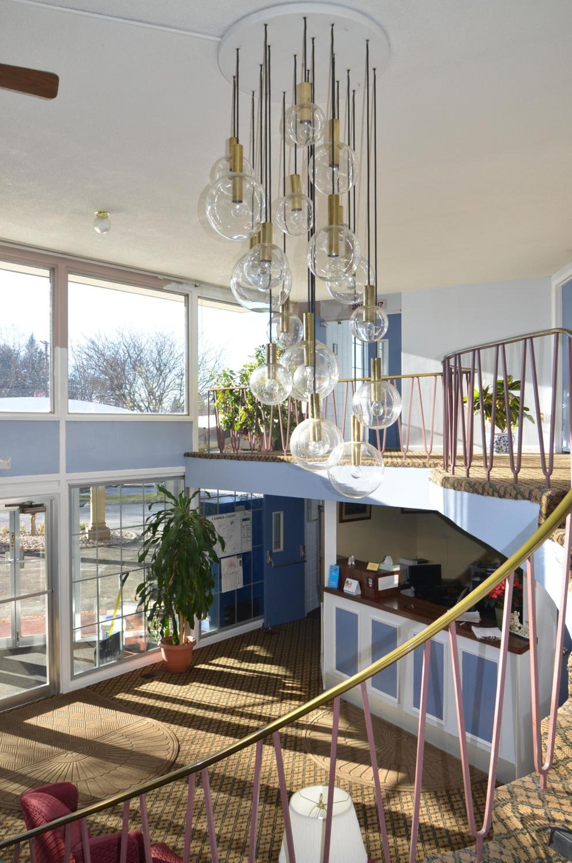 Red Carpet Inn & Suites Ebensburg photo 23