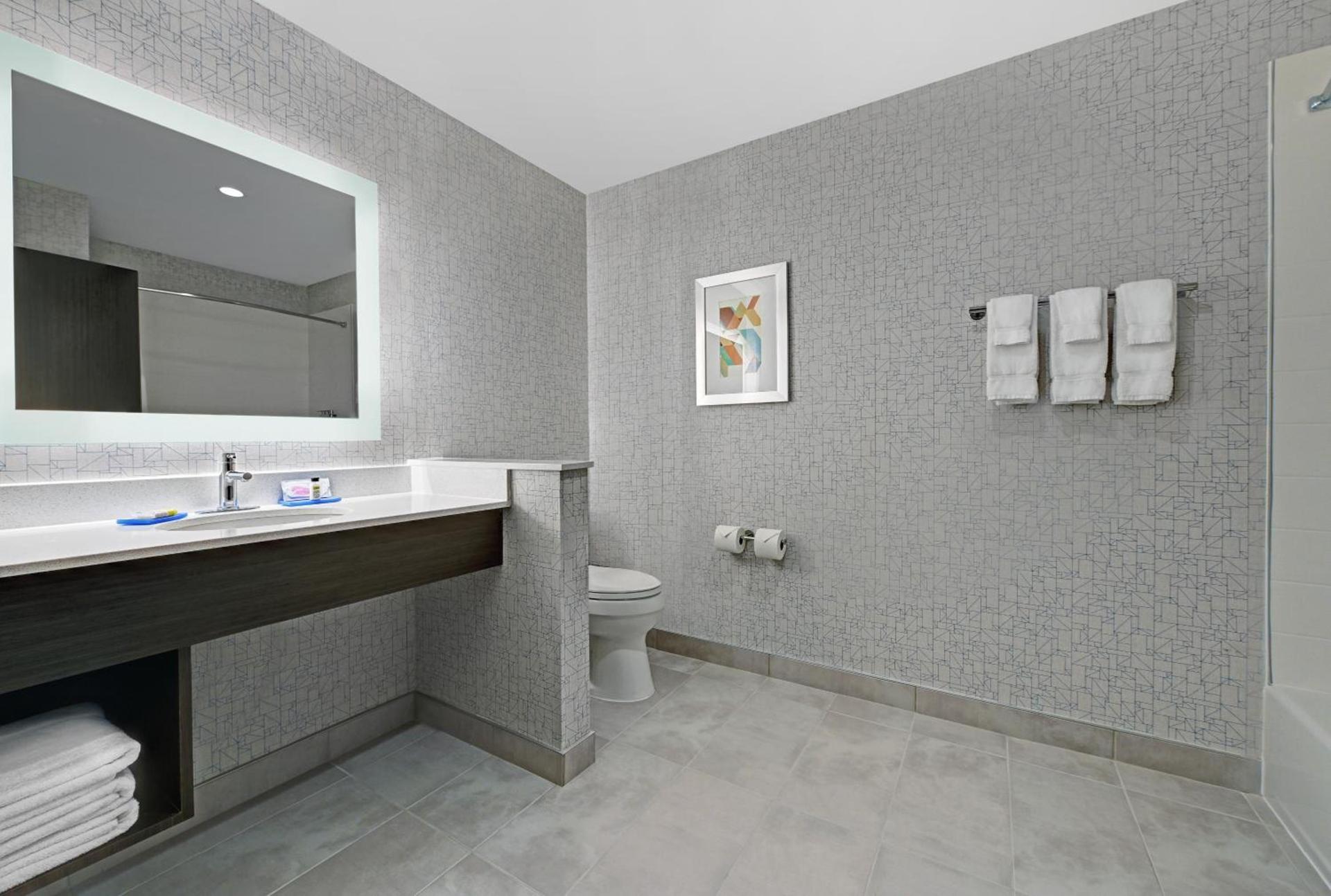 Holiday Inn Express & Suites Memorial – CityCentre by IHG photo 6