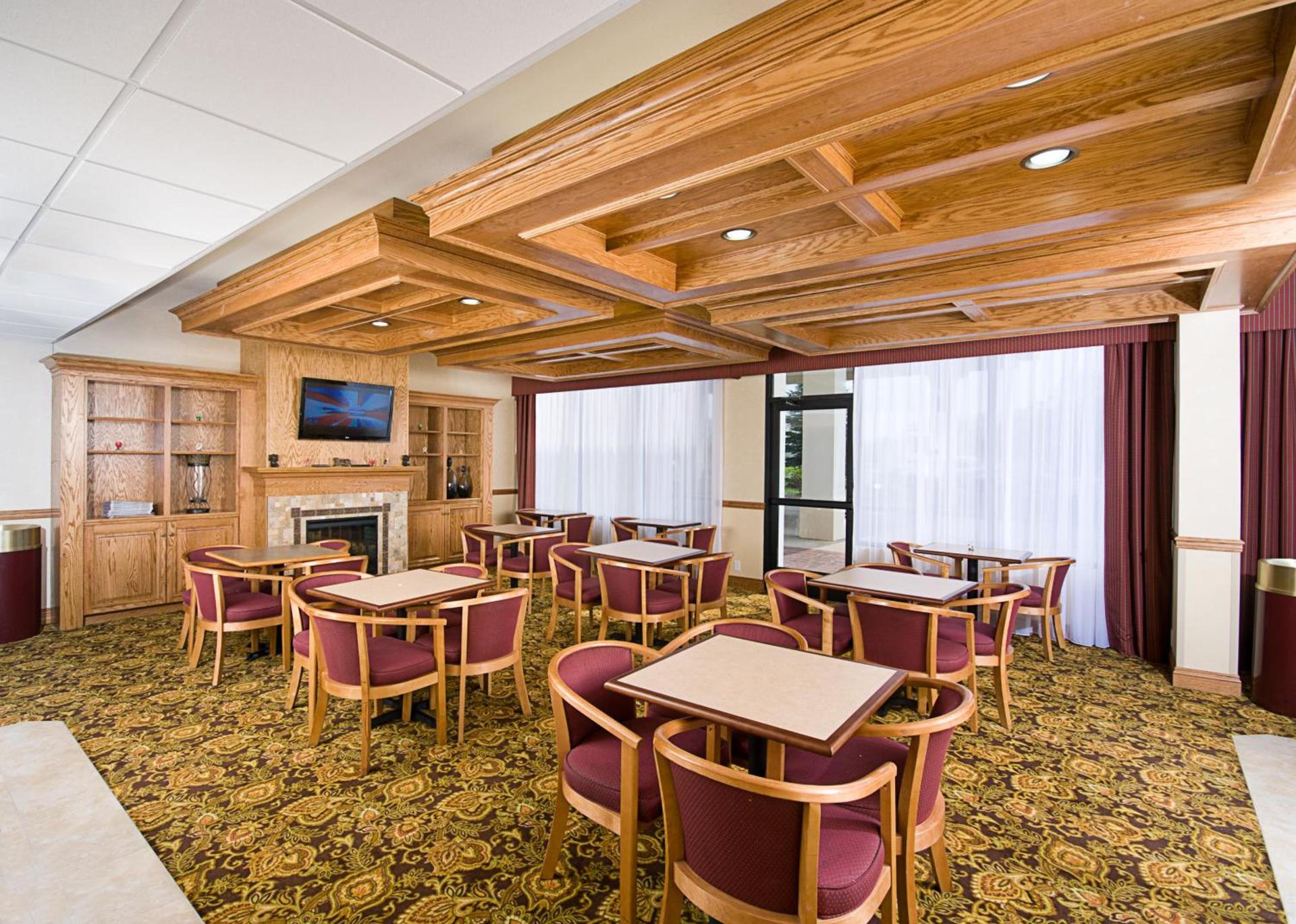 Quality Inn & Suites photo 28