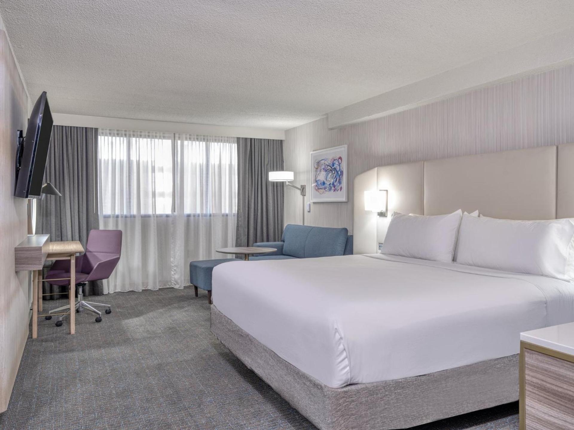 Crowne Plaza Indianapolis-Airport by IHG photo 60