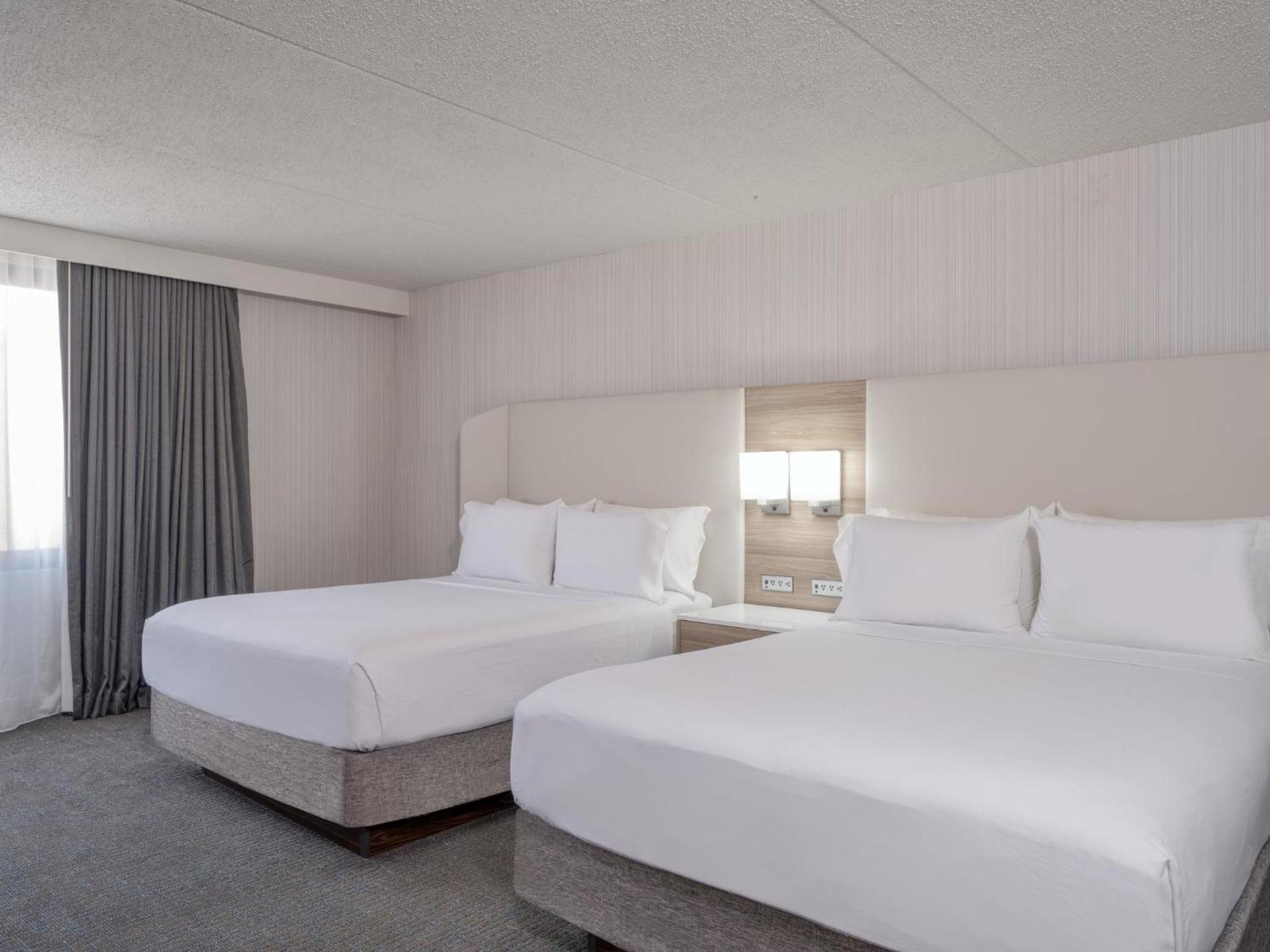 Crowne Plaza Indianapolis-Airport by IHG photo 22
