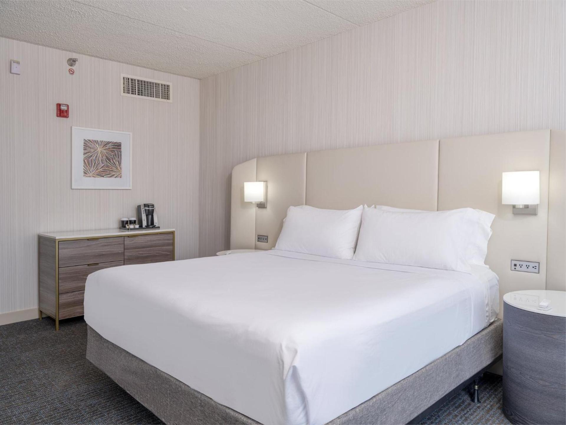 Crowne Plaza Indianapolis-Airport by IHG photo 10