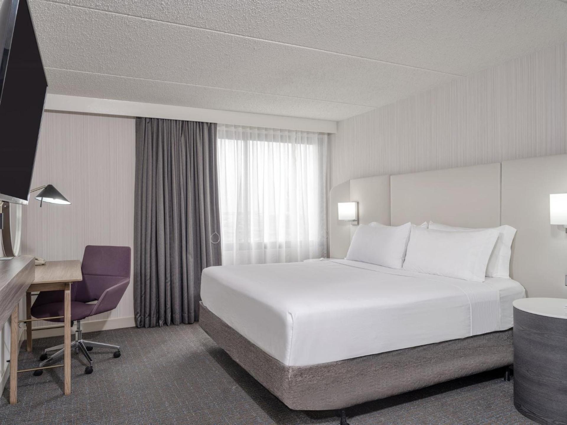 Crowne Plaza Indianapolis-Airport by IHG photo 63