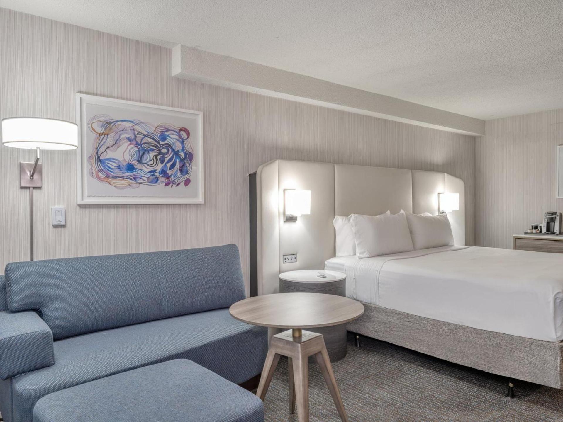 Crowne Plaza Indianapolis-Airport by IHG photo 71