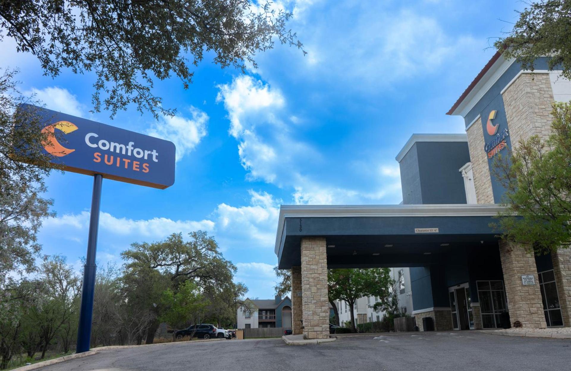 Comfort Suites Medical Center near Six Flags photo 35