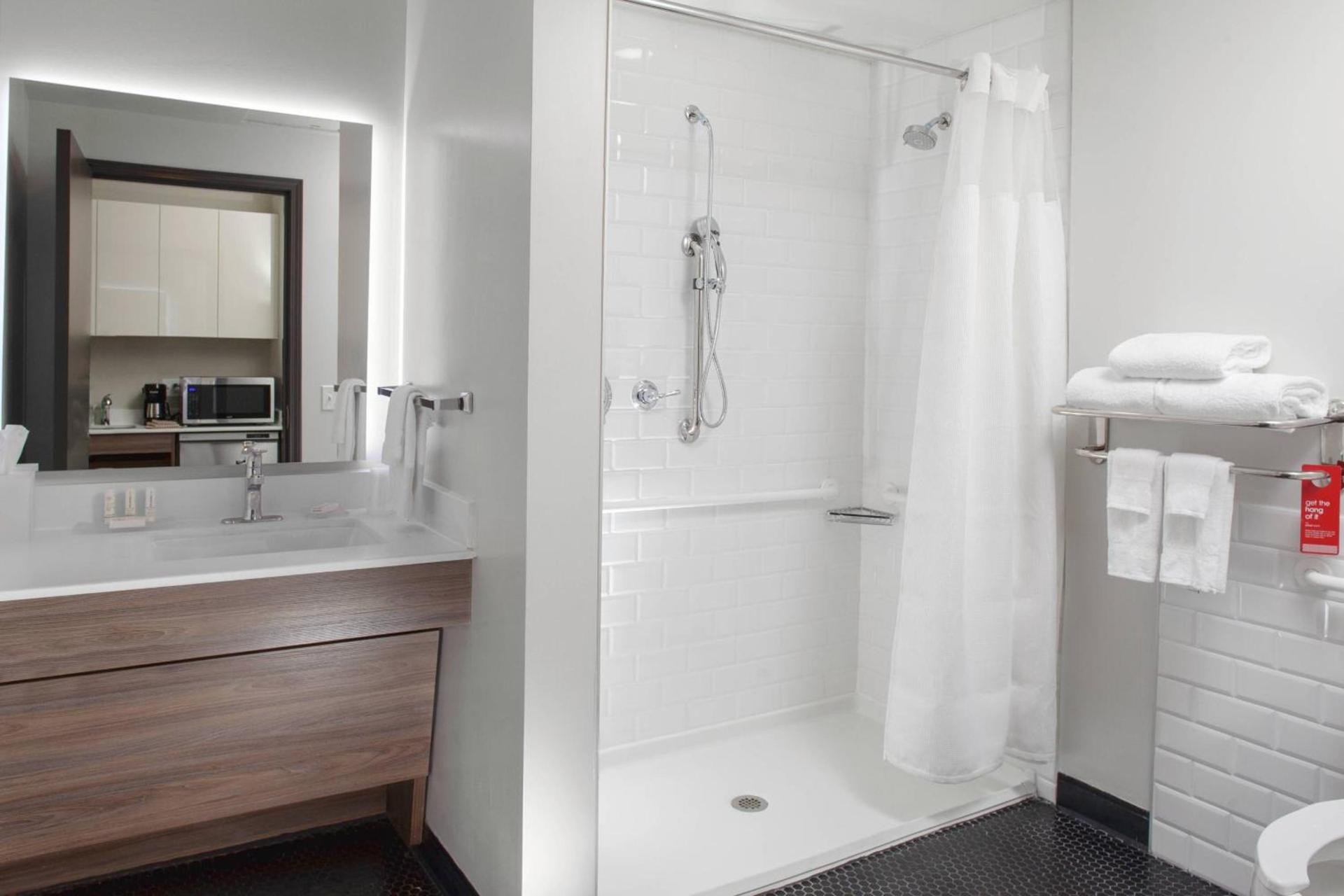 Fairfield Inn & Suites by Marriott Dallas Downtown photo 6