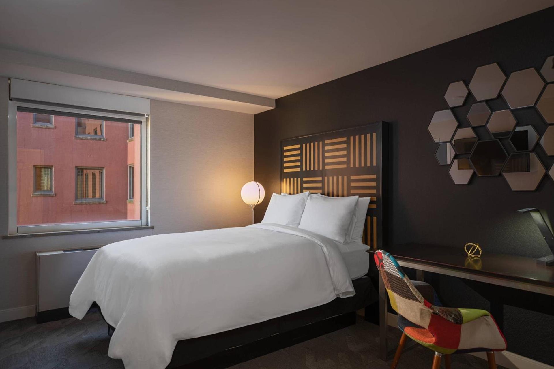 Renaissance Des Moines Savery Hotel photo 29